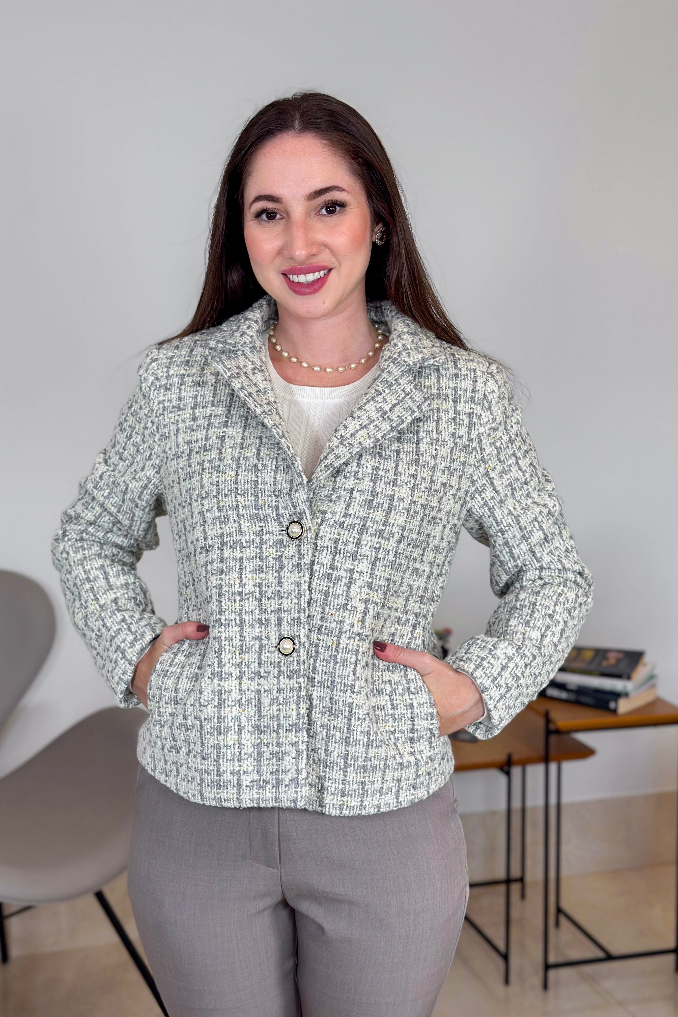 Casaco Elegante Em Tweed Pérola Estampado Cinza