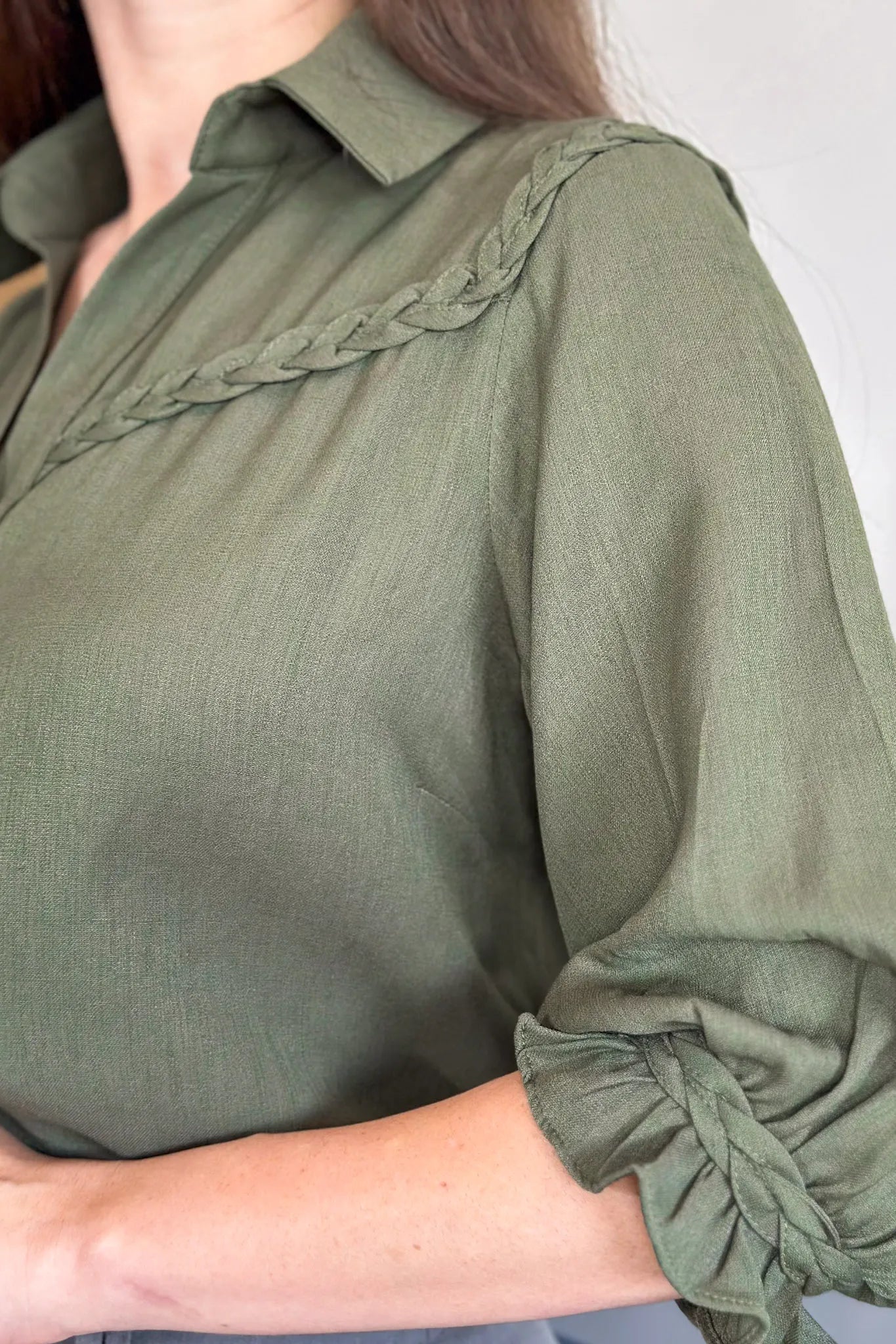 Blusa Manga 3/4 Visco Soft Detalhe Trançado Elenir Verde Militar