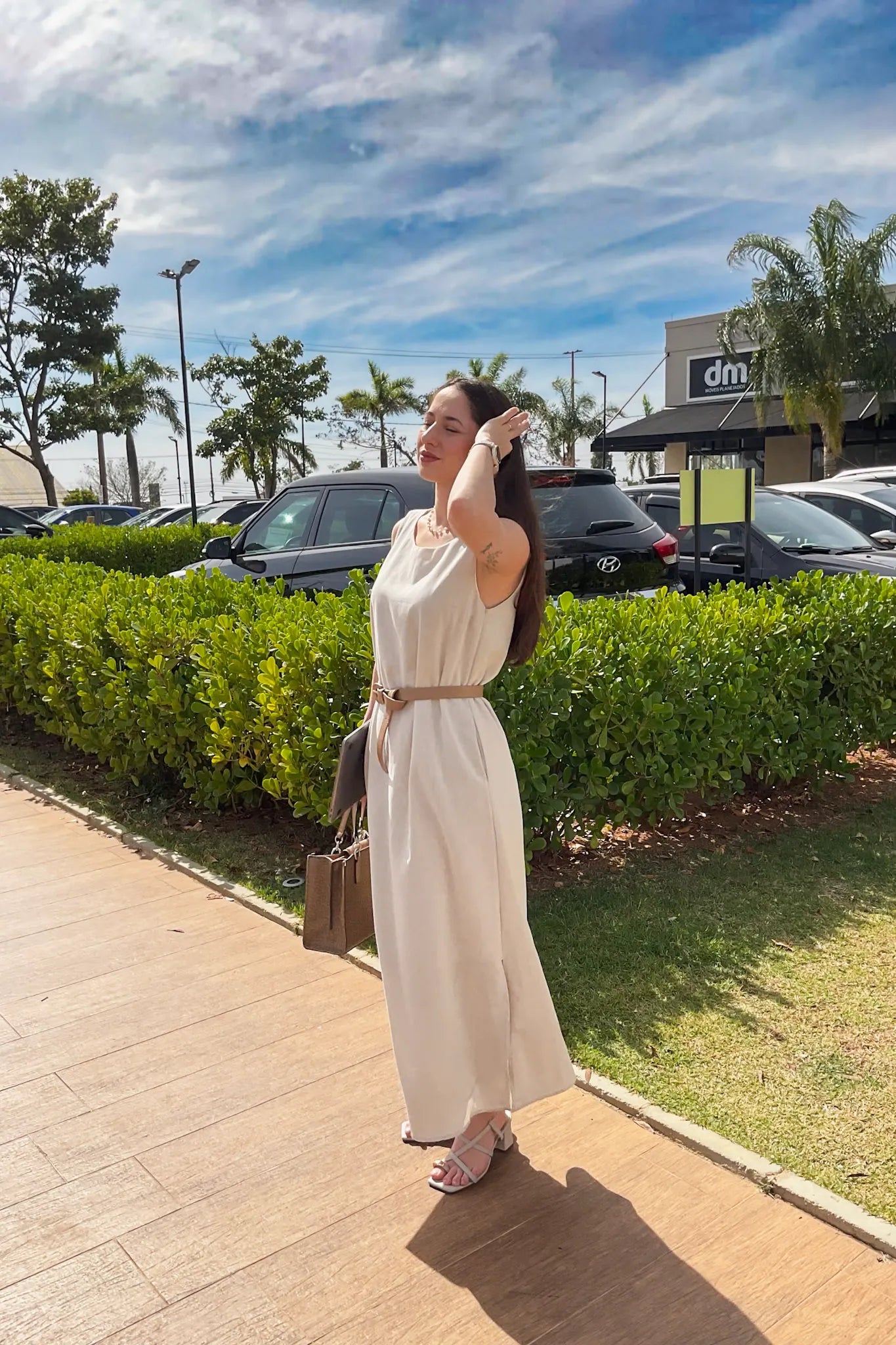 Vestido Midi Detalhe Bolso Elisa Bege