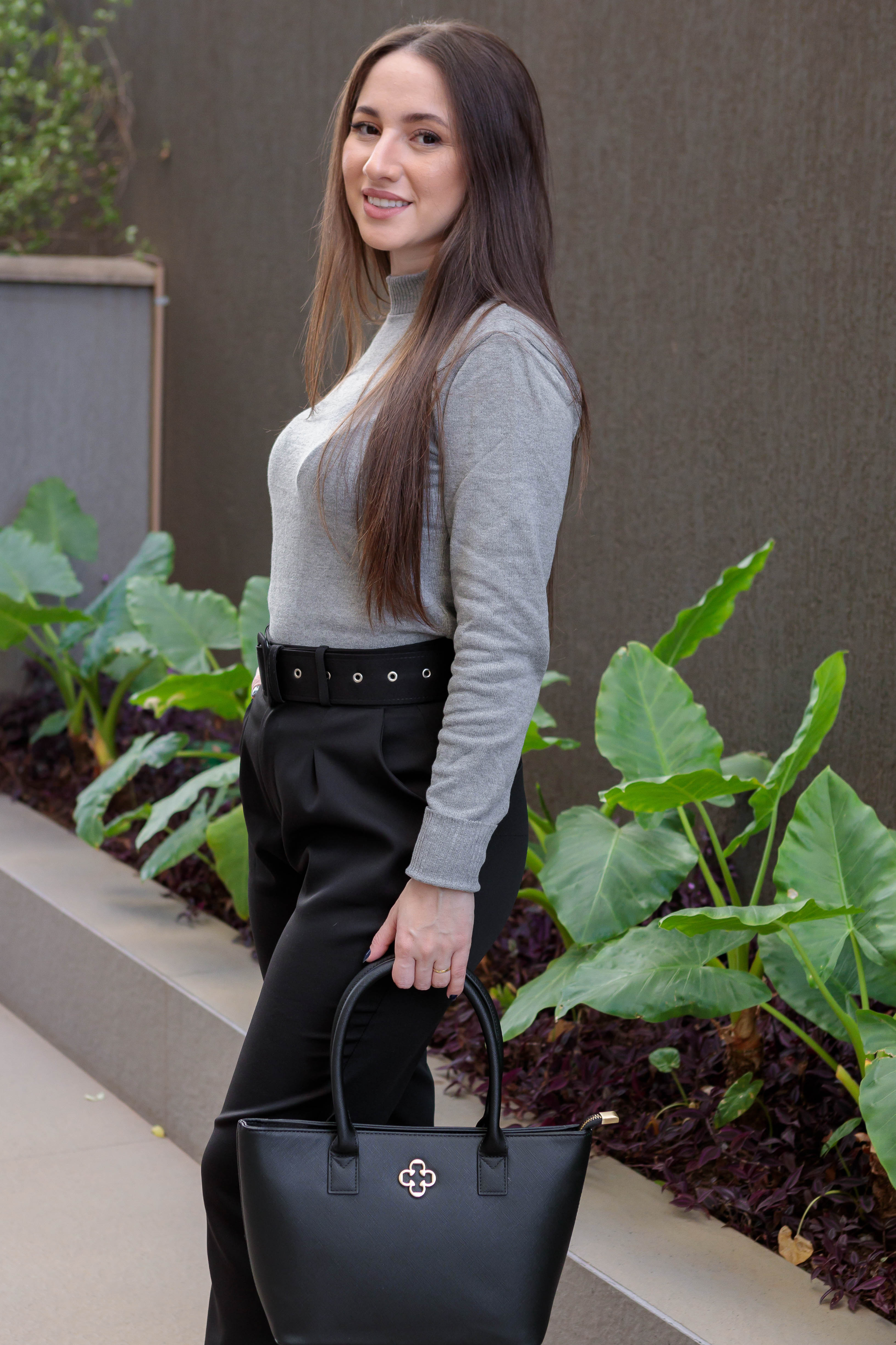 Blusa Manga Longa Tricot Gola Redonda Thalia Cinza