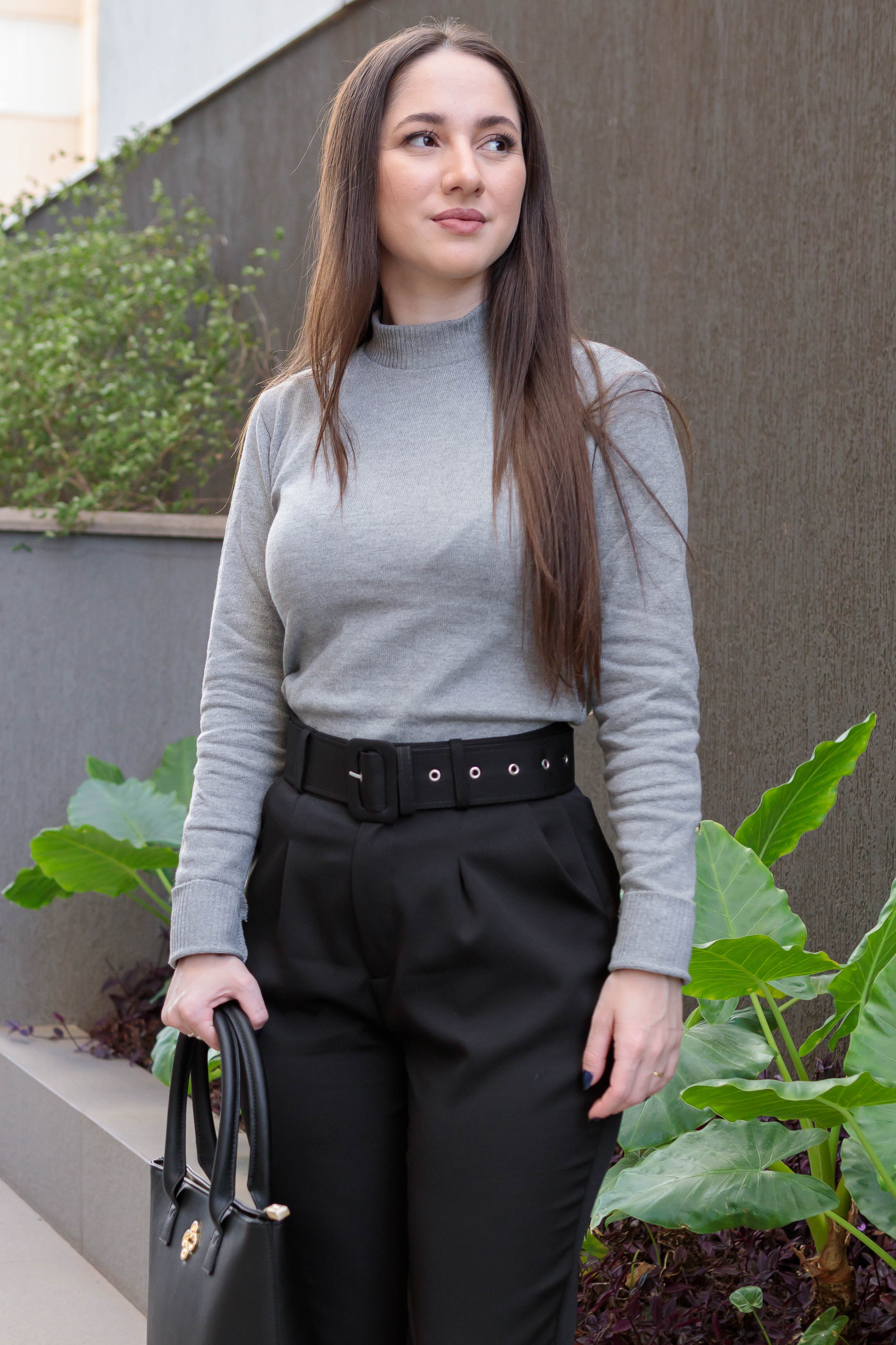 Blusa Manga Longa Tricot Gola Redonda Thalia Cinza