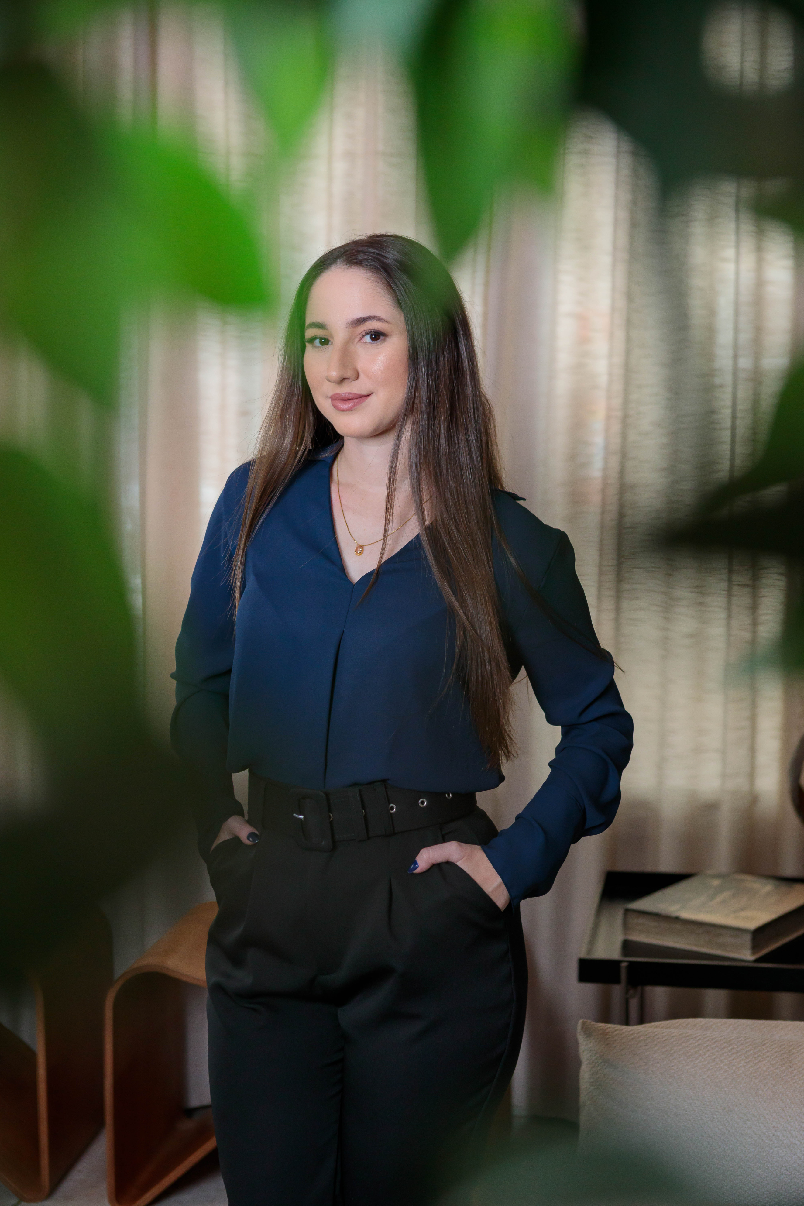 Blusa Manga Longa Decote "V" Laura Azul Marinho