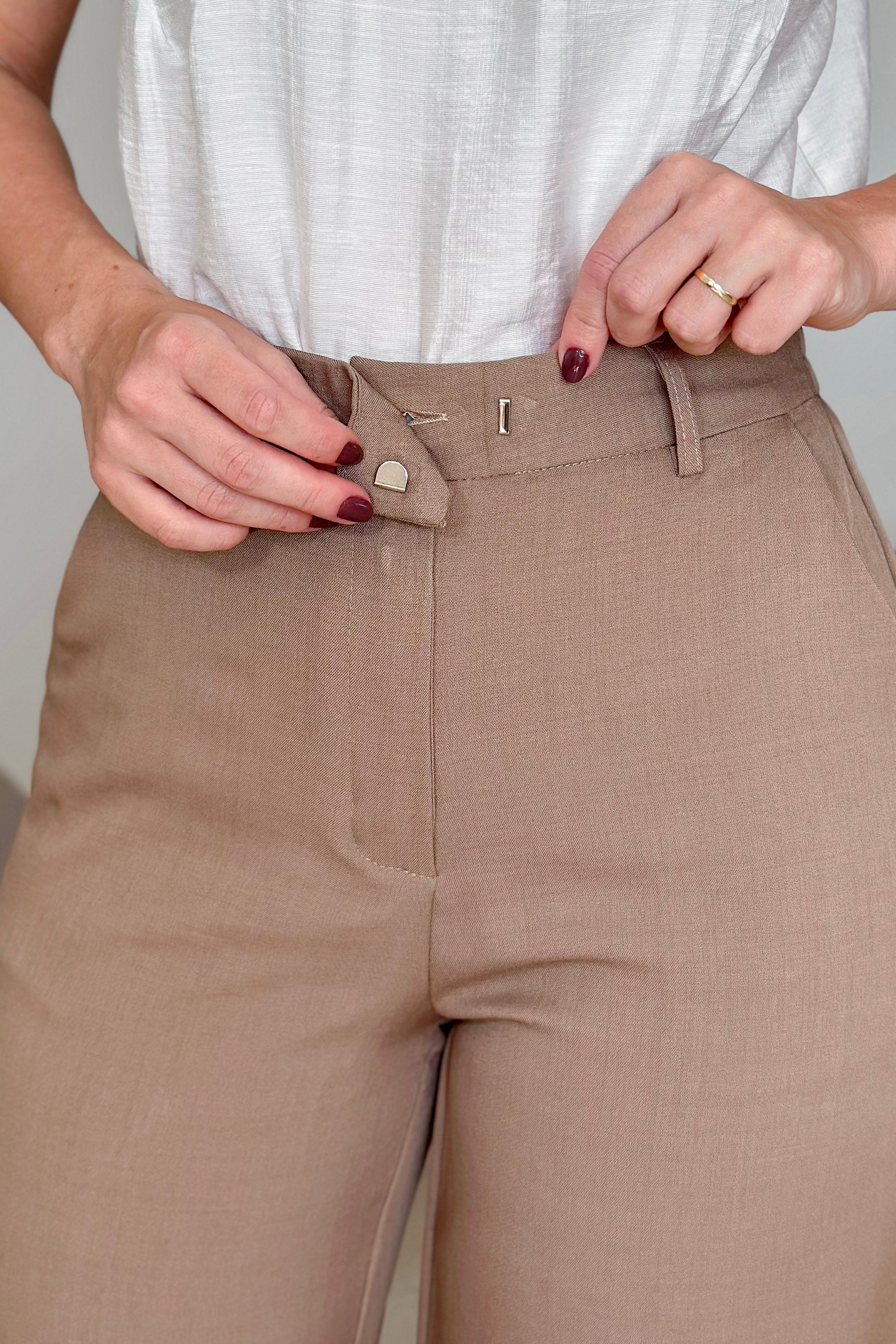 Calça Pantalona Alfaiataria Luna Marrom