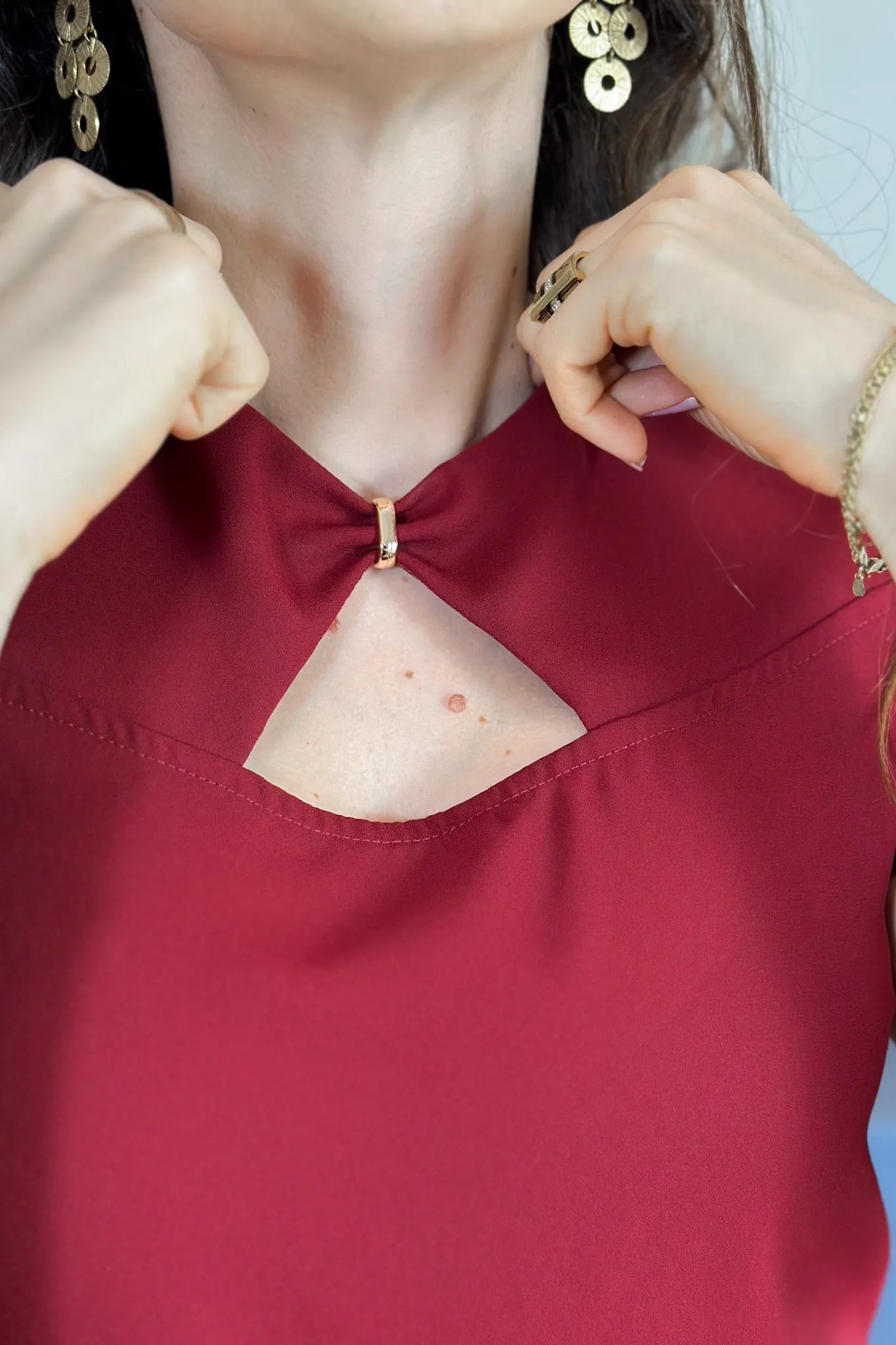Blusa Manga Curta Transpassada New Crepe Detalhe Colo Dafne Marsala