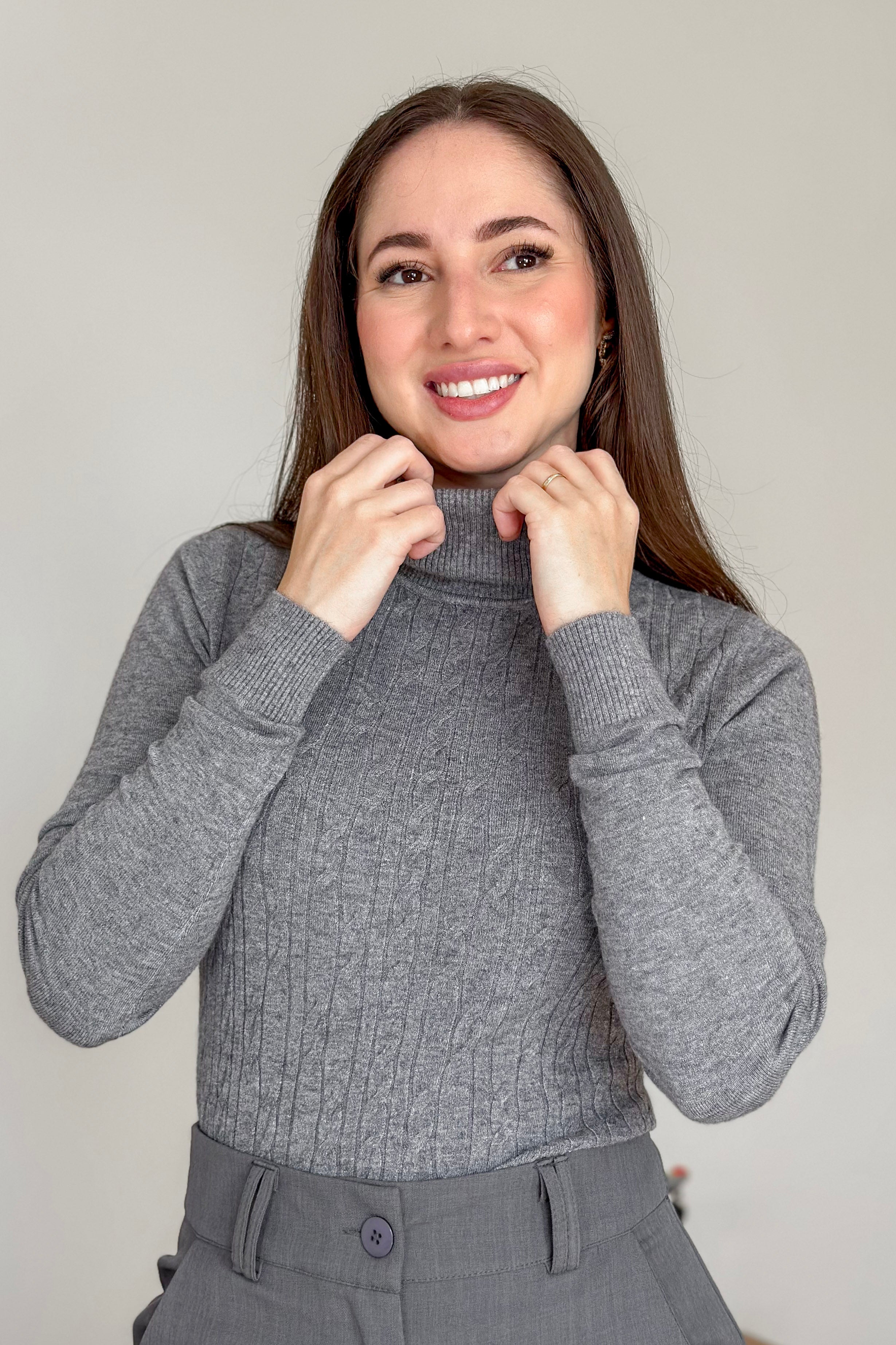 Blusa Manga Longa Em Tricot Modal Gola Boba Erica Cinza