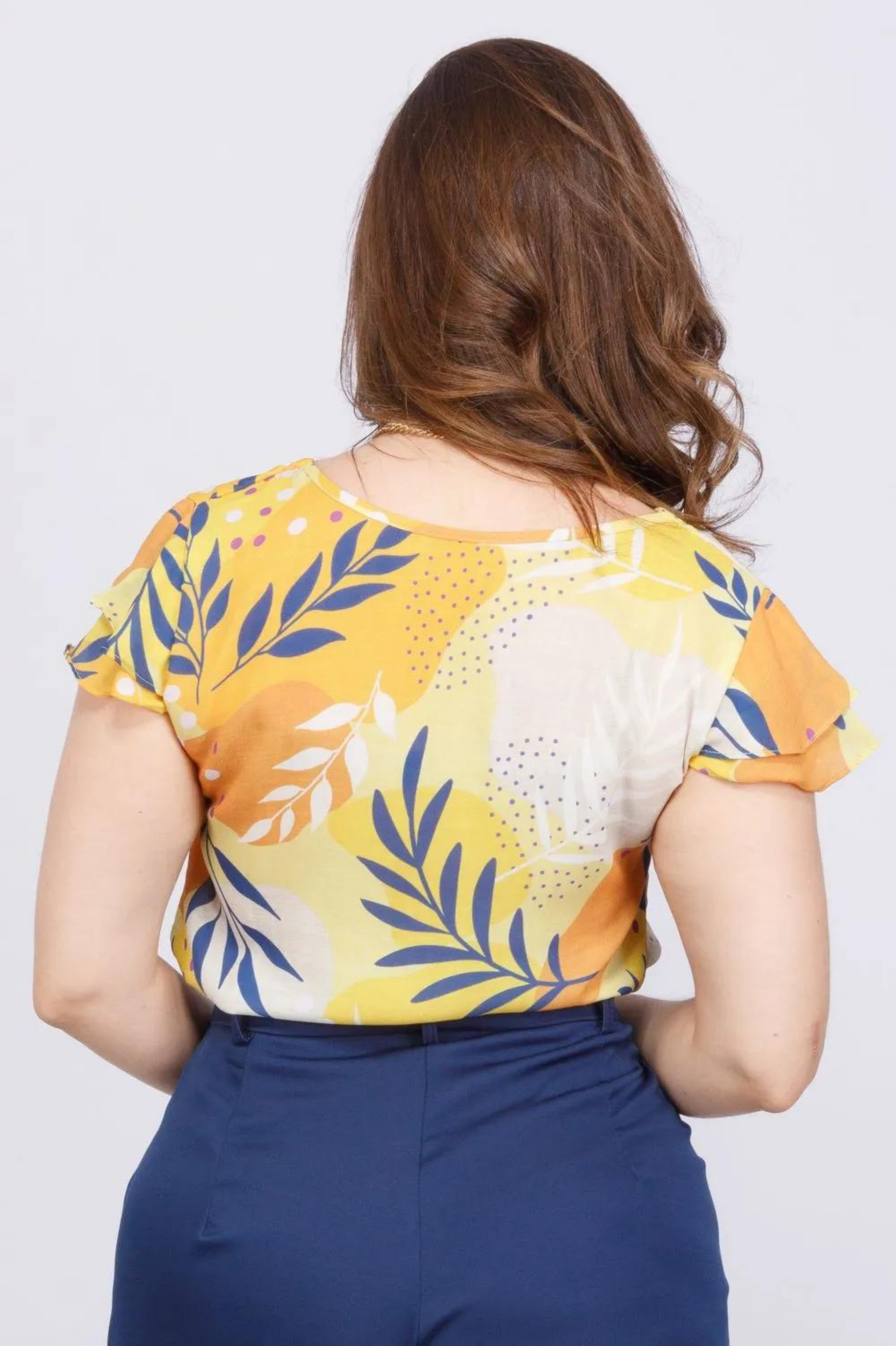 Blusa Manga Curta Decote "V" Botões Alana Estampada Amarela