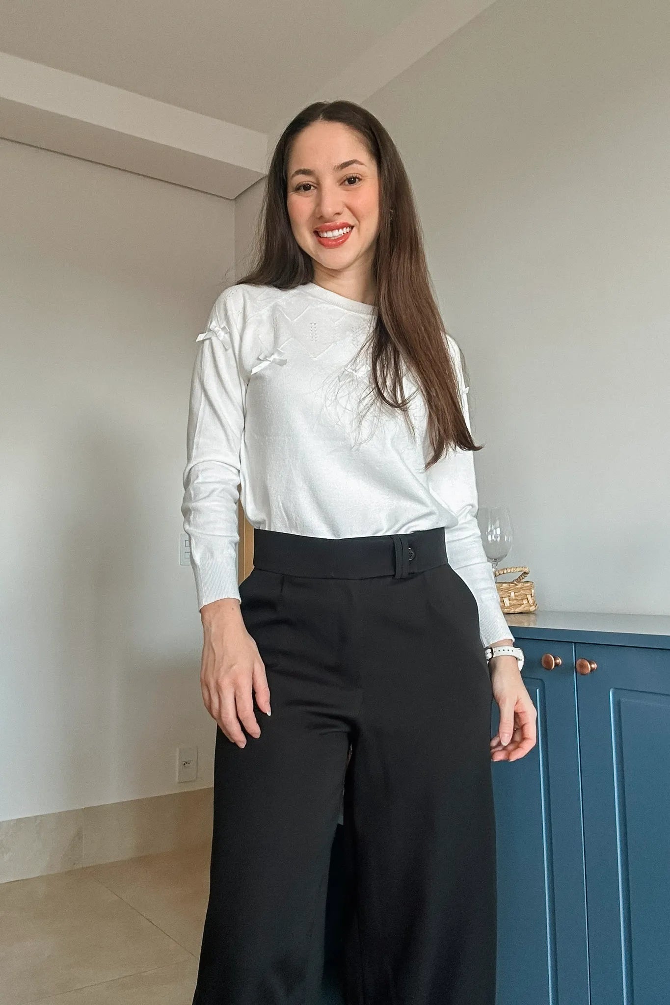 Conjunto: Blusa Manga Longa Em Tricot Cotton Ágata Branco + Calça Pantalona Alfaiataria Mariane Preta