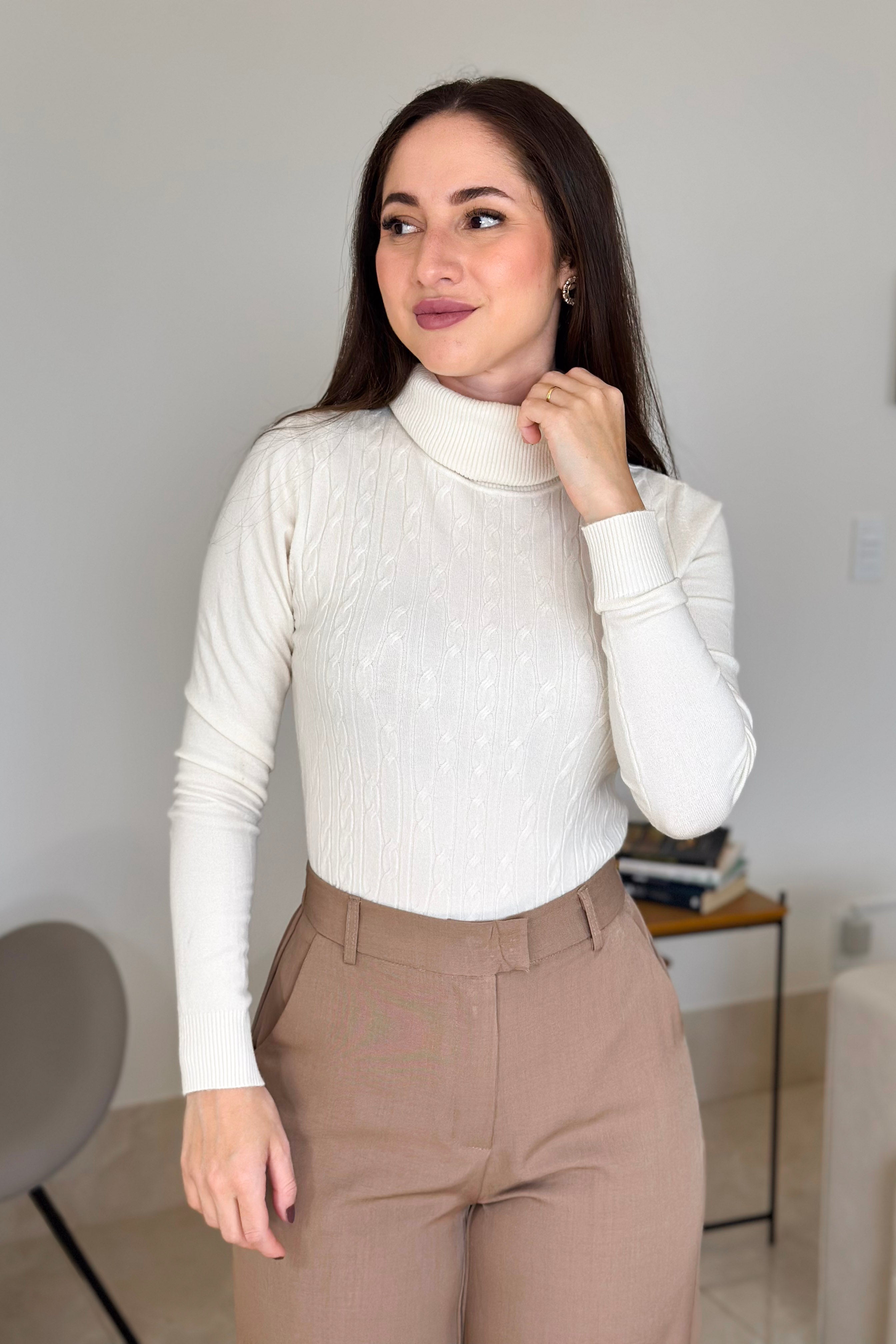 Blusa Manga Longa Em Tricot Gola Boba Erica Off White