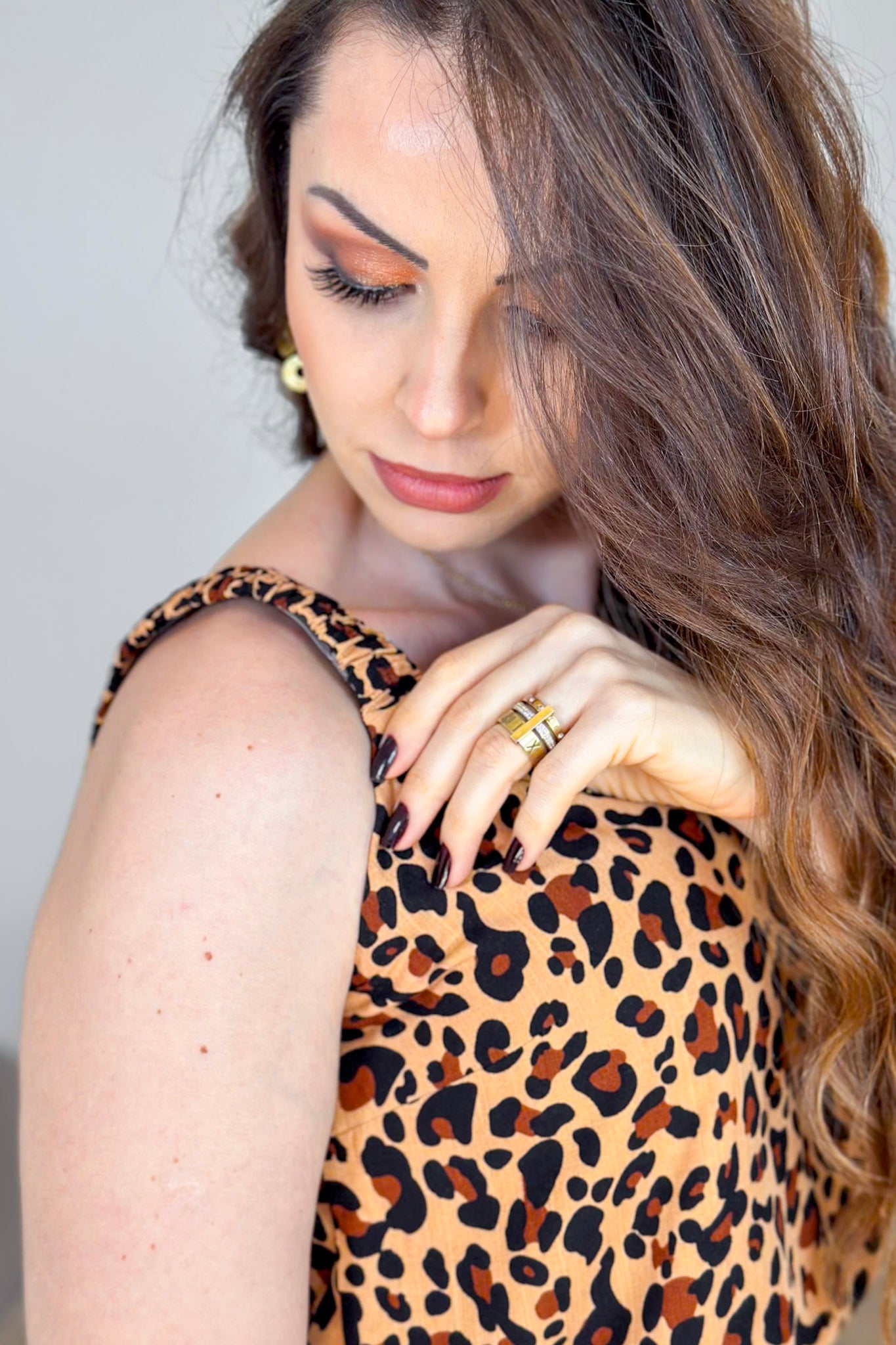 Blusa Regata Viscose Detalhe Alça Isis Estampada Marrom