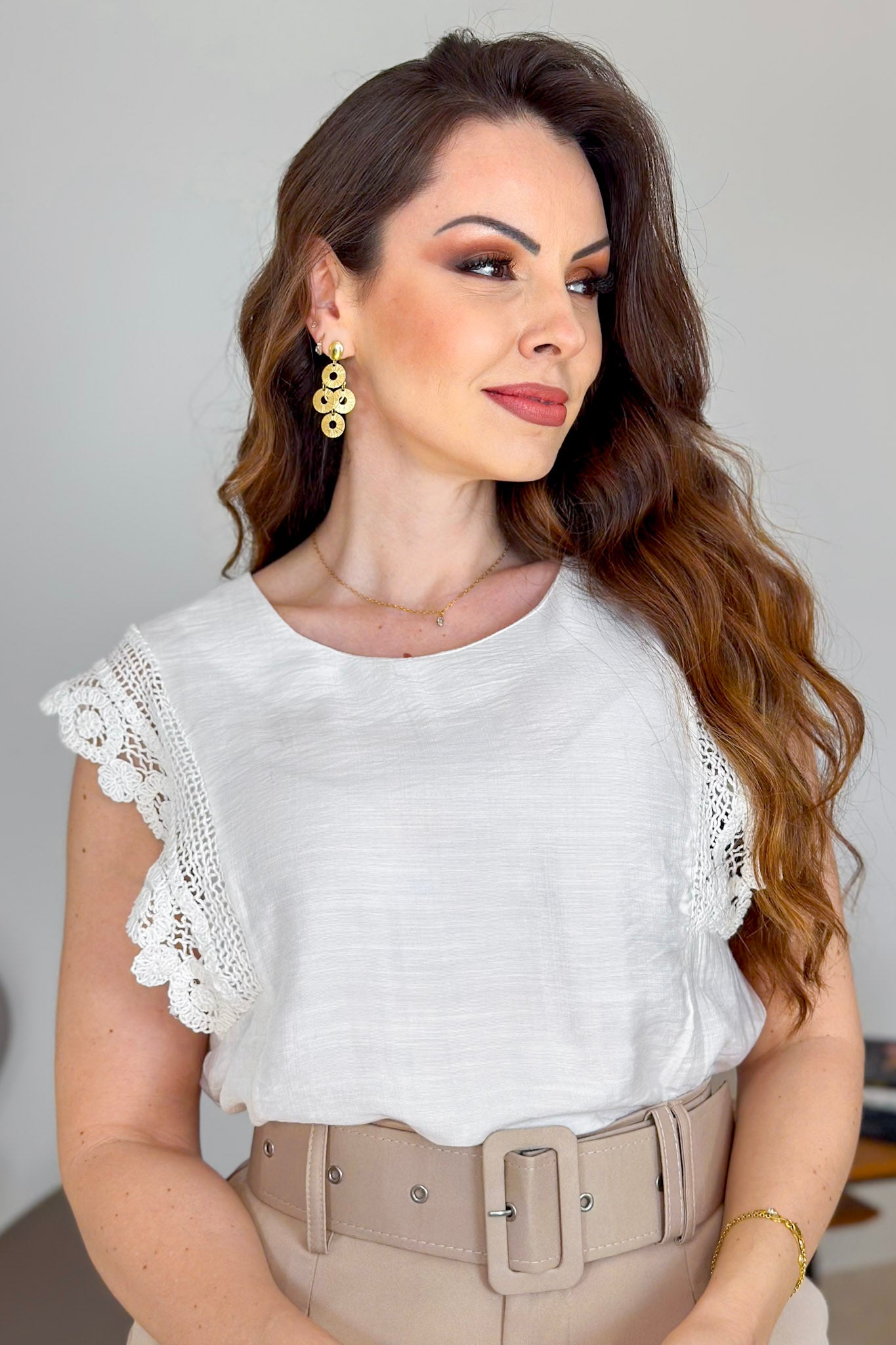 Blusa Max Cropedd Visco Natural Detalhe Manga Bordada Regina Branca