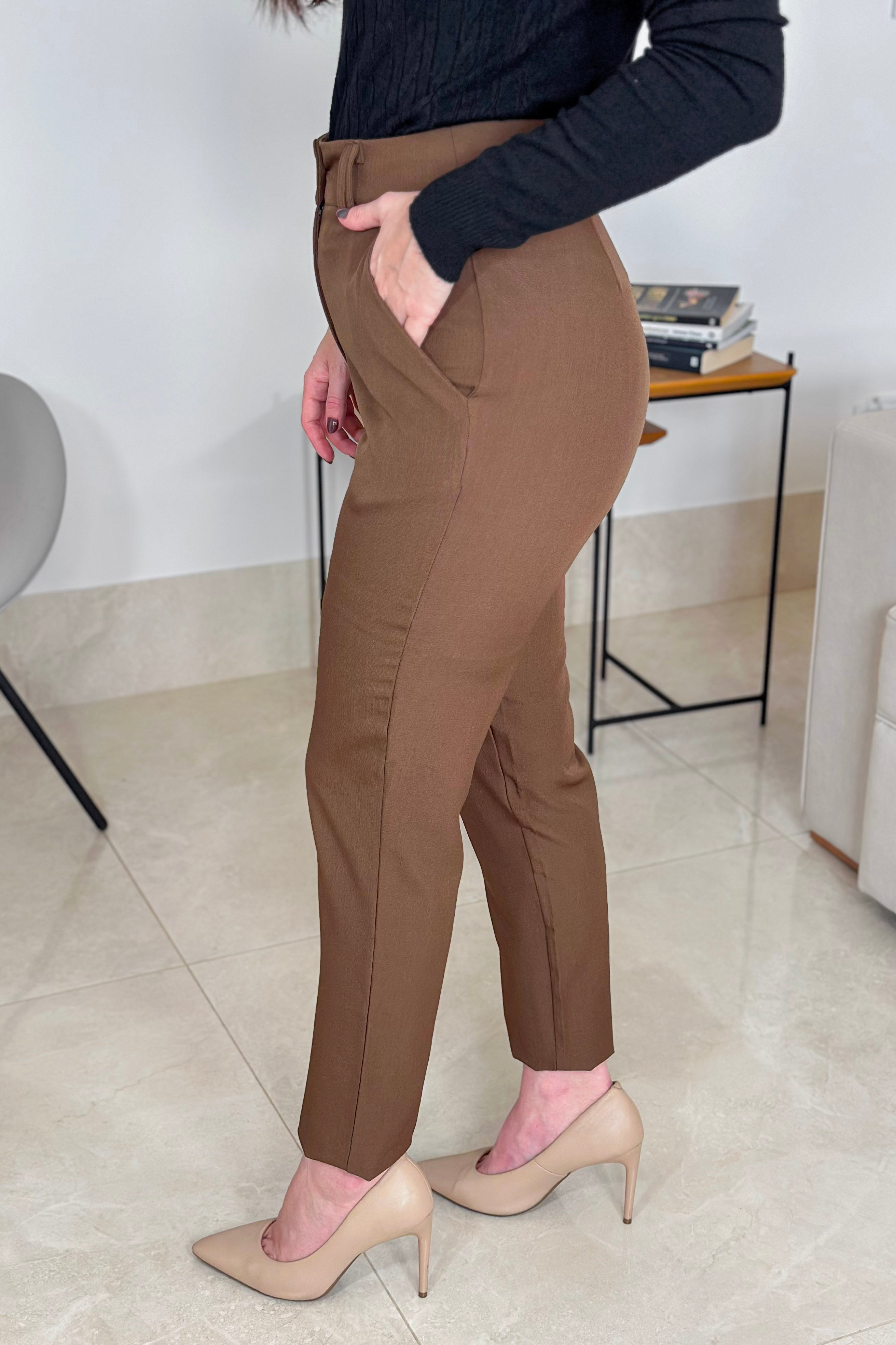 Calça Corte Reto Em Alfaiataria Alicia Marrom