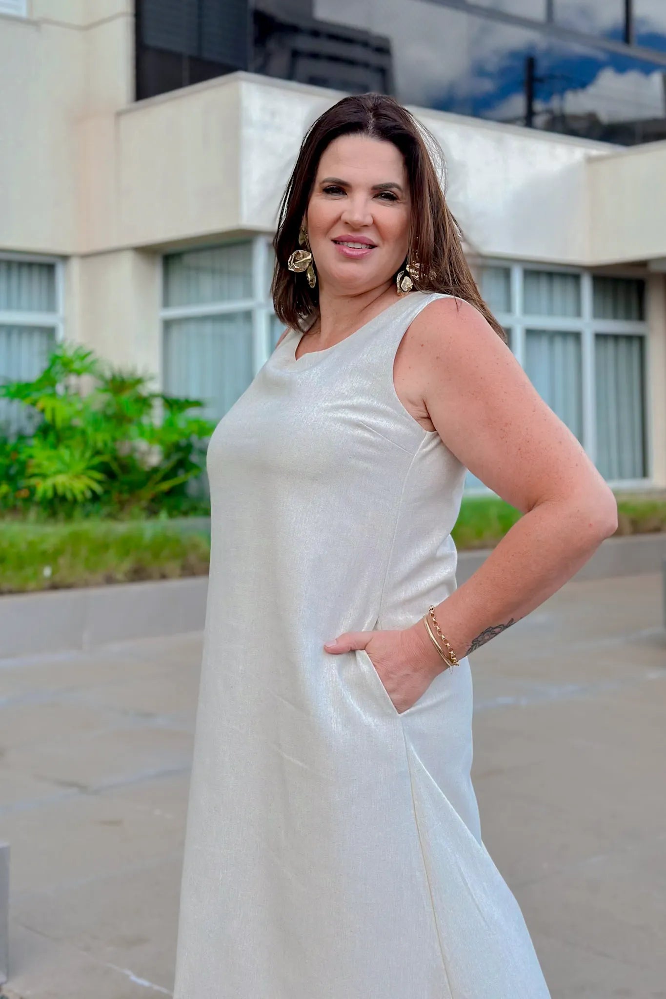 Vestido Midi Detalhe Bolso Elisa Bege