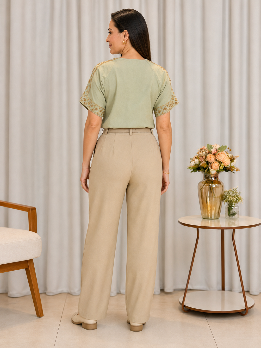 Blusa Em Cotton Linho Fresca Bordada Com Amarração Edna Verde