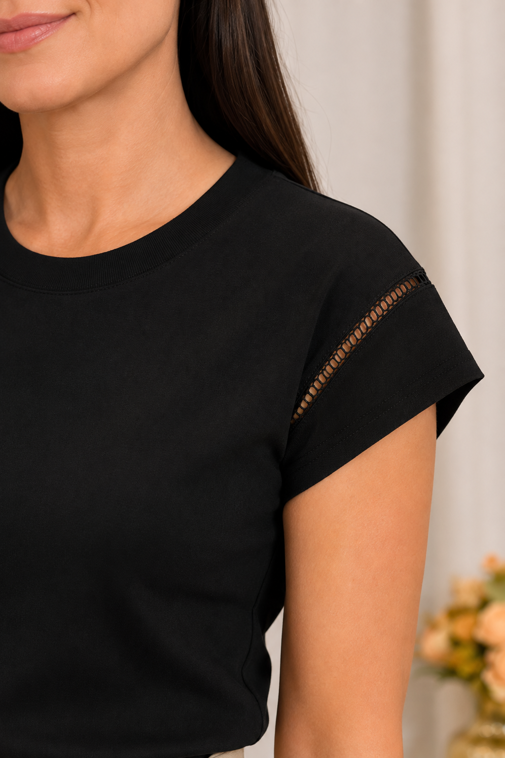 Blusa Cotton Lycra Muscle com Detalhe em Entremeio Betina Preta