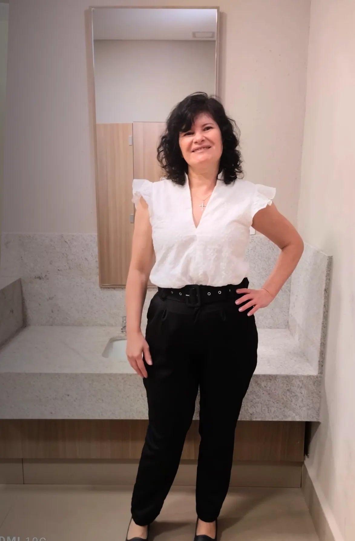 Blusa Decote "V" Babados Manga Laise Giovana Branca - imporium