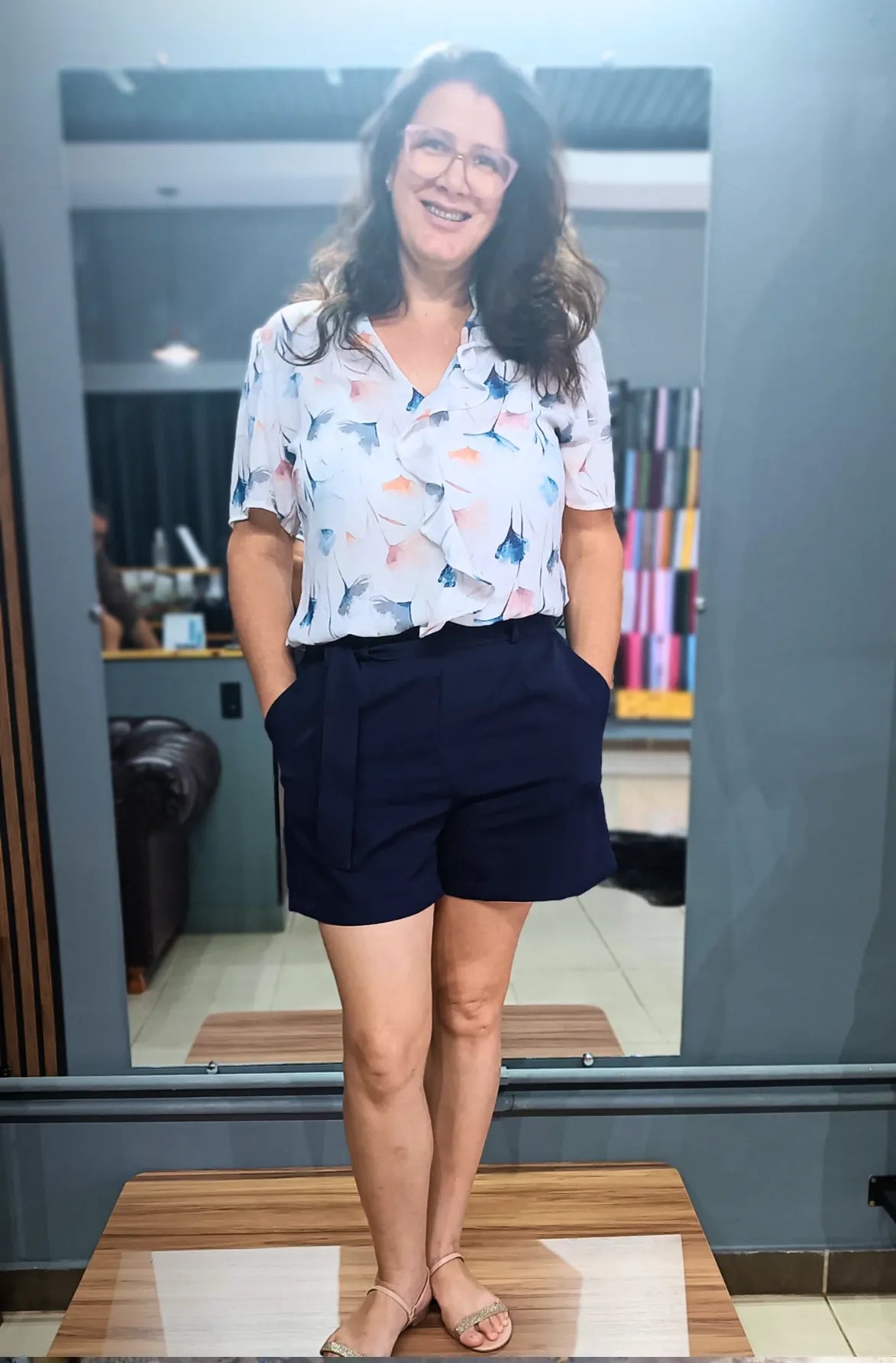 Shorts Em Alfaiataria Detalhe Laço Liz Azul Marinho