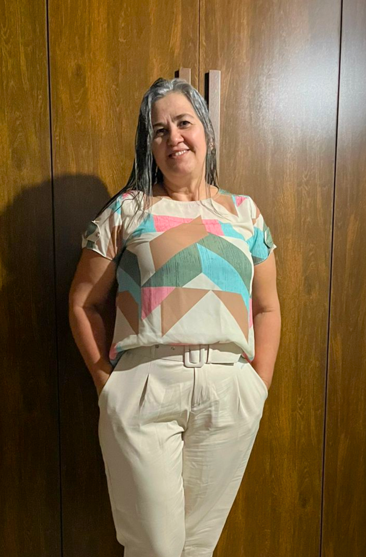 Blusa Manga Curta Estampa Geométrica Giulia Bege