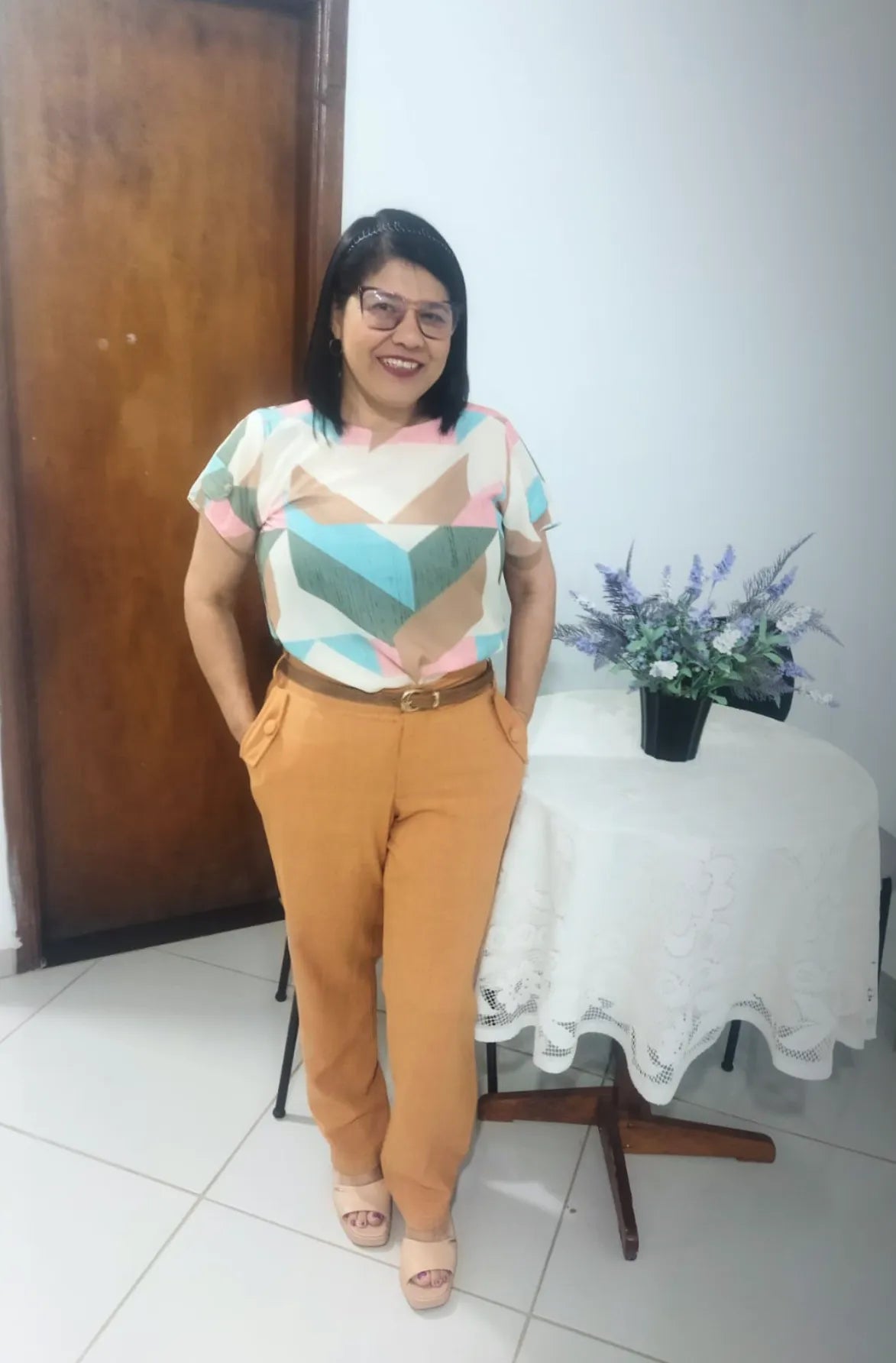 Blusa Manga Curta Estampa Geométrica Giulia Bege