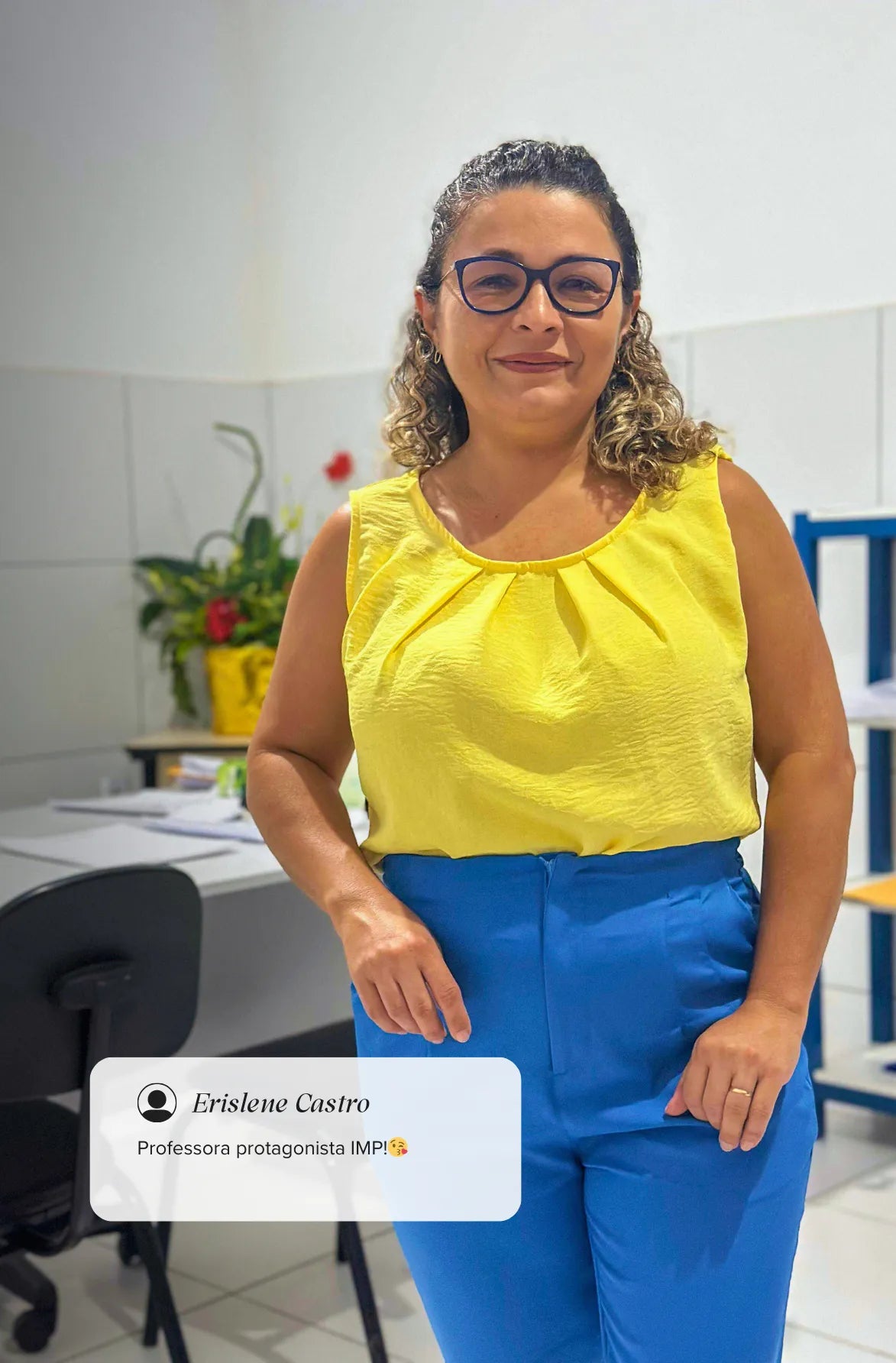 Blusa Regata Detalhe Pregas Colo Simone Amarela