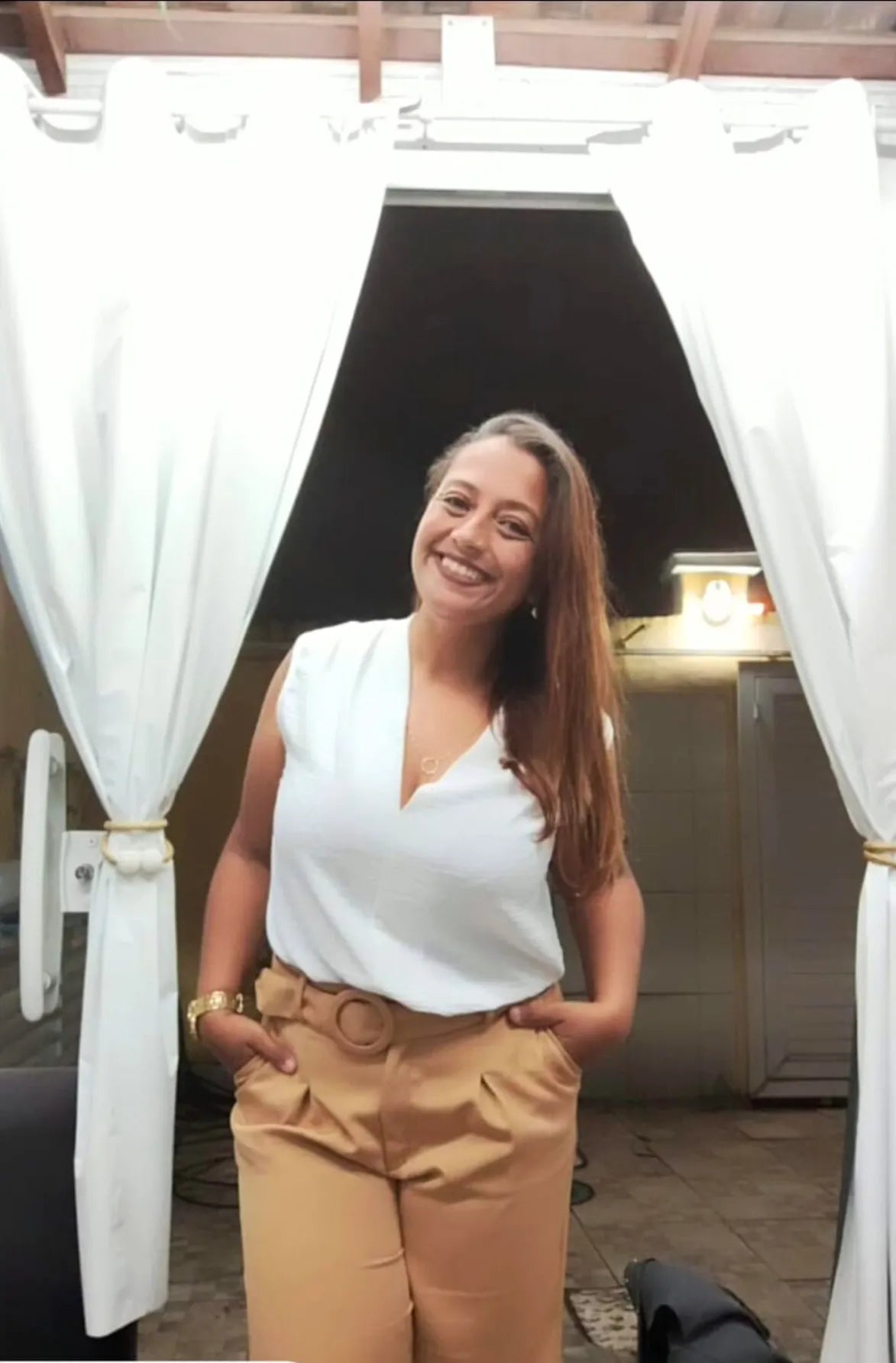 Blusa Textura Regata Decote "V" Tatiana Branca