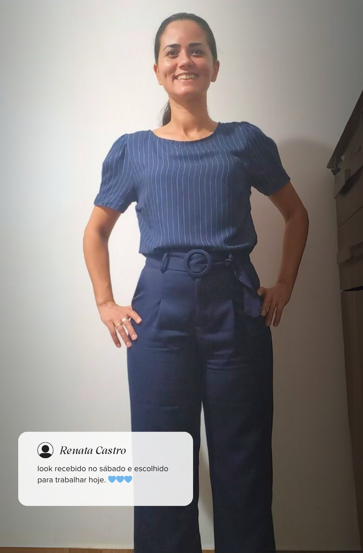 Calça Corte Reto Detalhe Cinto Priscila Azul Marinho