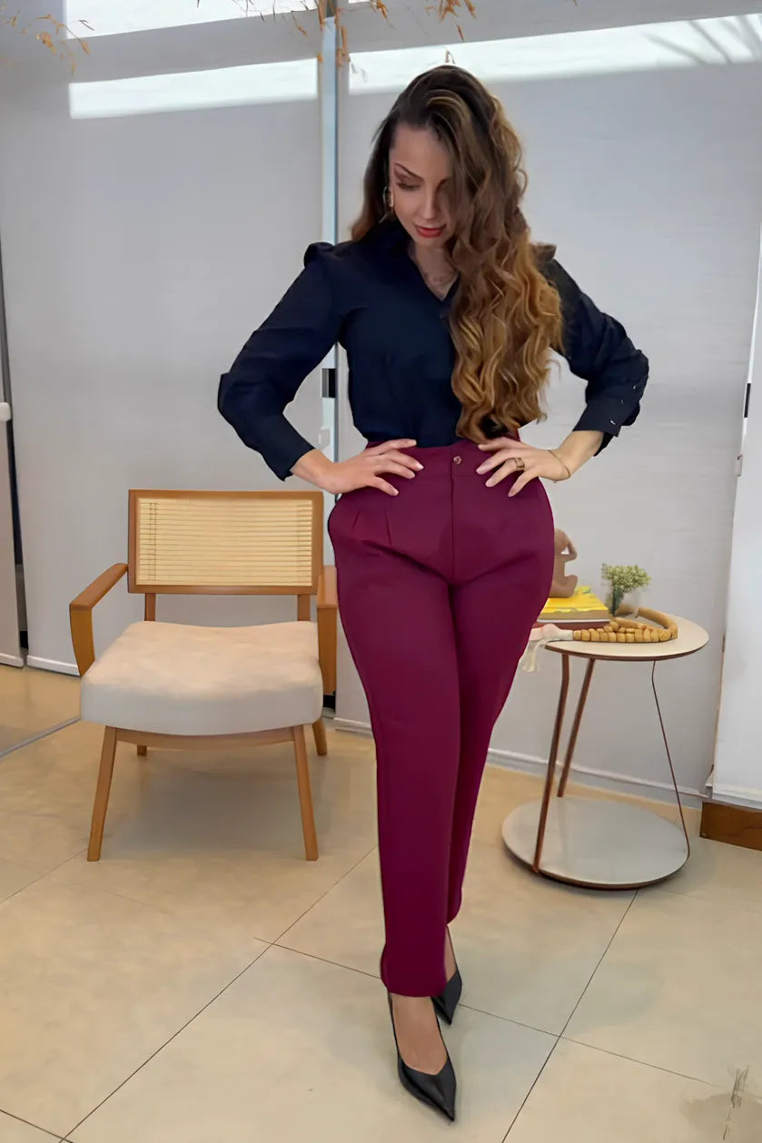 Conjunto: Camisa Manga Longa Lisa Gabriela Preta + Calça Corte Reto Alfaiataria Serena Laísa Marsala