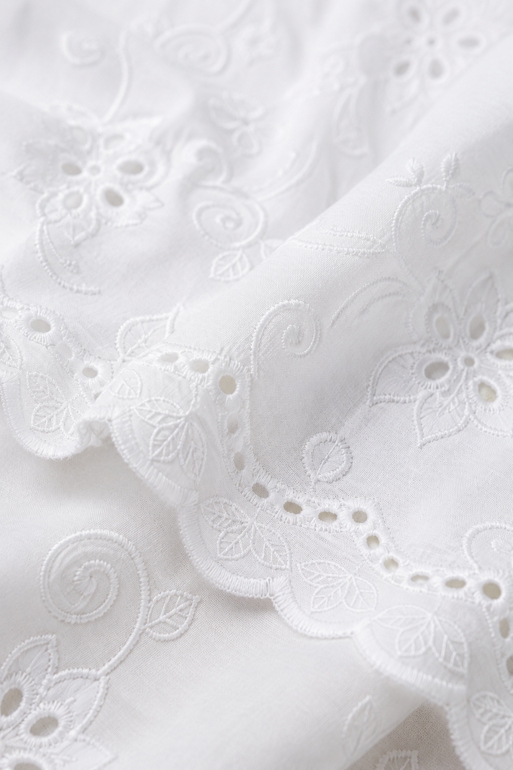 Blusa em Laise Fresca e Delicada Celine Branca