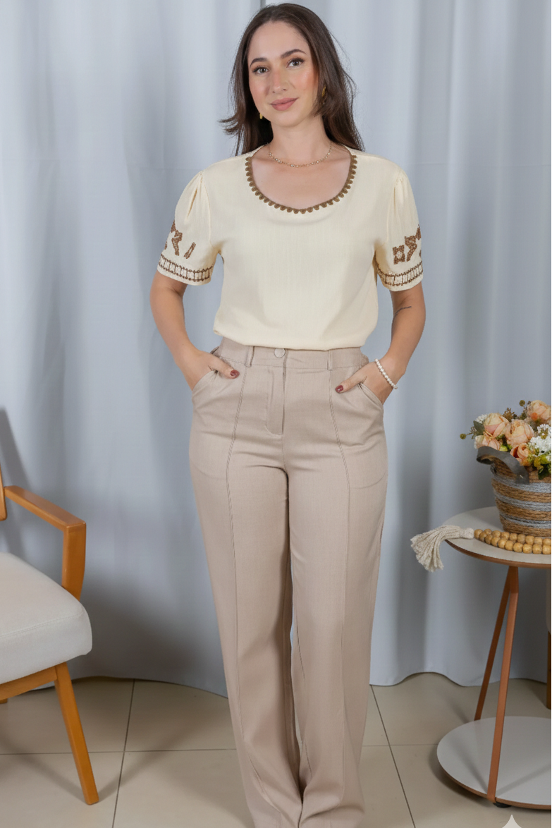 Blusa Manga Curta Algodão Linho Detalhes Bordados Cecilia Creme