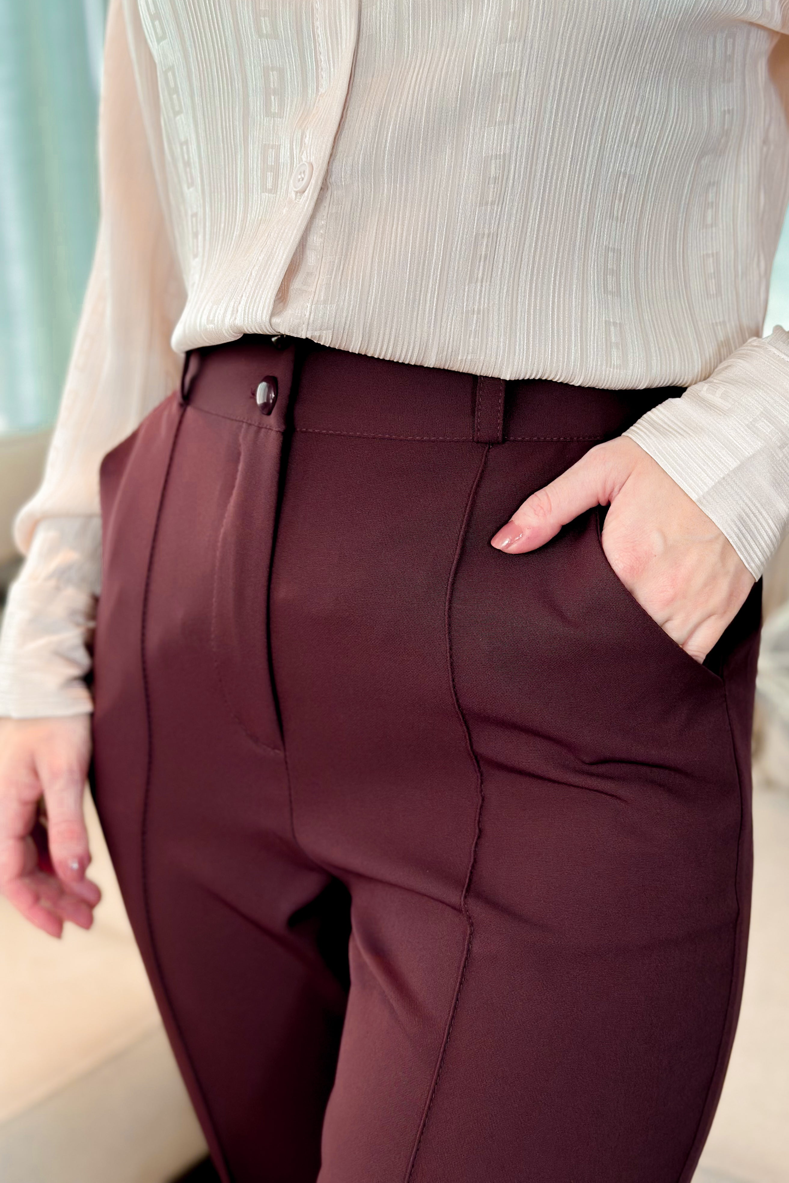 Calça Corte Reto Alfaiataria Botão Duplo Pietra Marsala