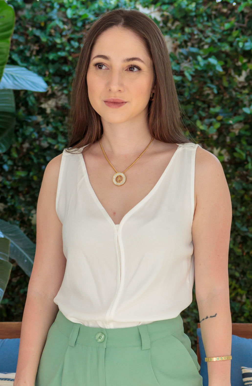 Blusa Regata Decote "V" Beatriz Branco