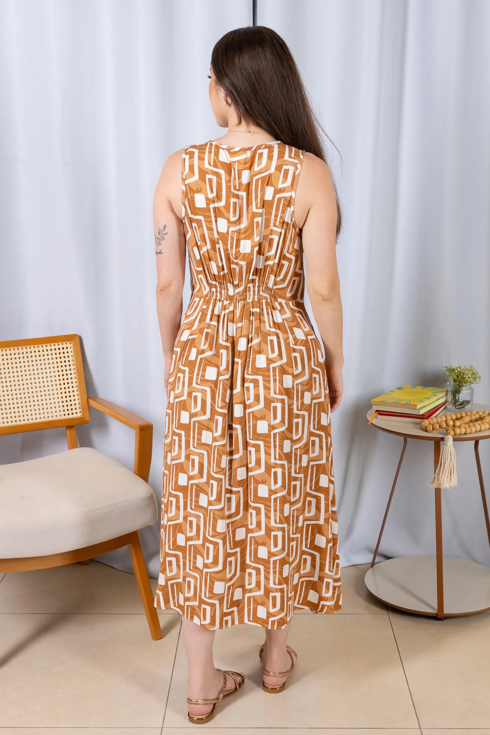 Vestido Midi Regata Viscose Ágatha Estampado Marrom