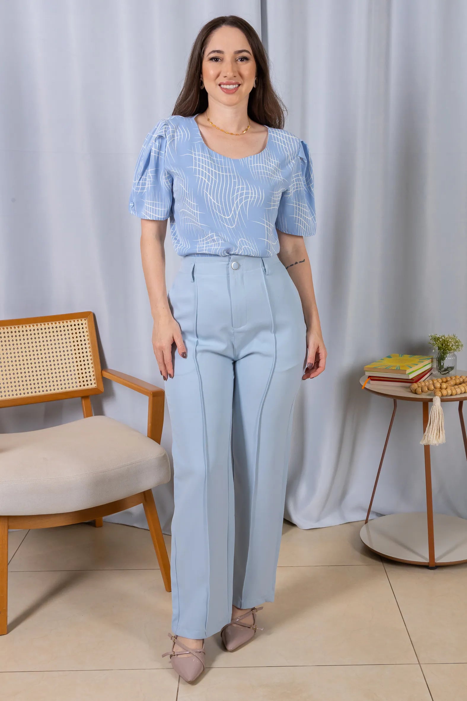 Calça Pantalona Alfaiataria Botão Encapado Margareth Azul