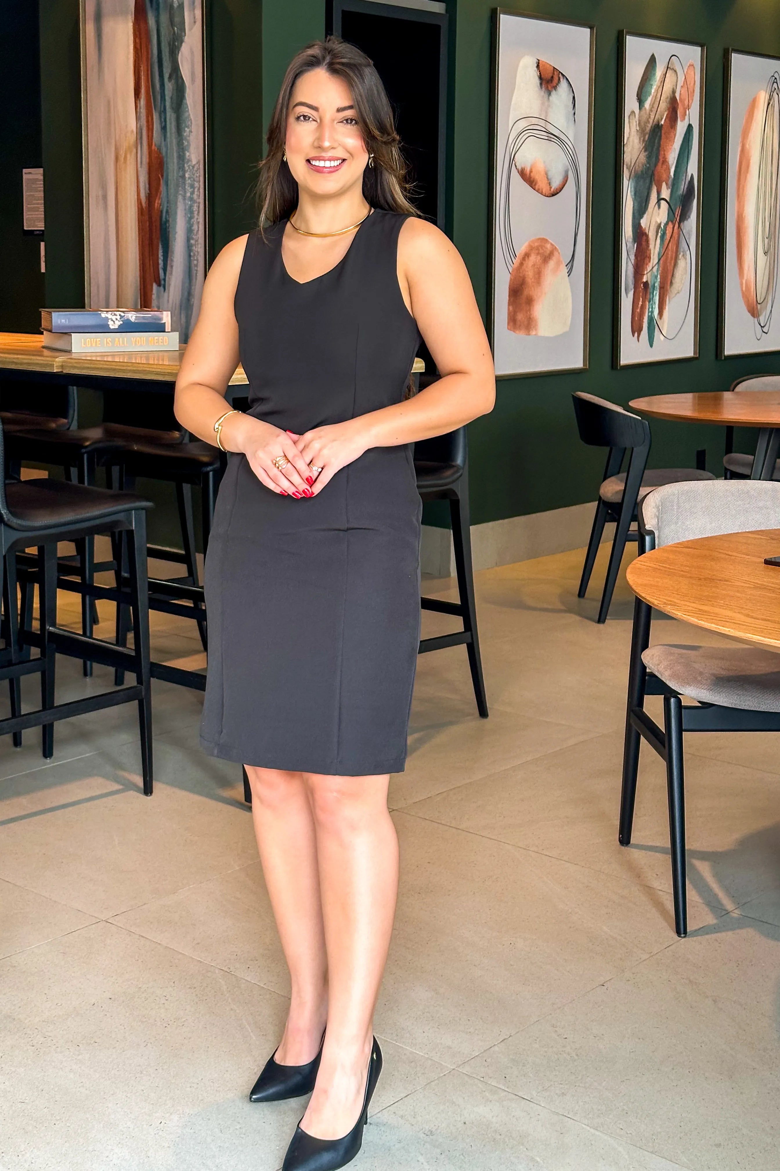 Vestido Decote "V" Regata Verônica Preto