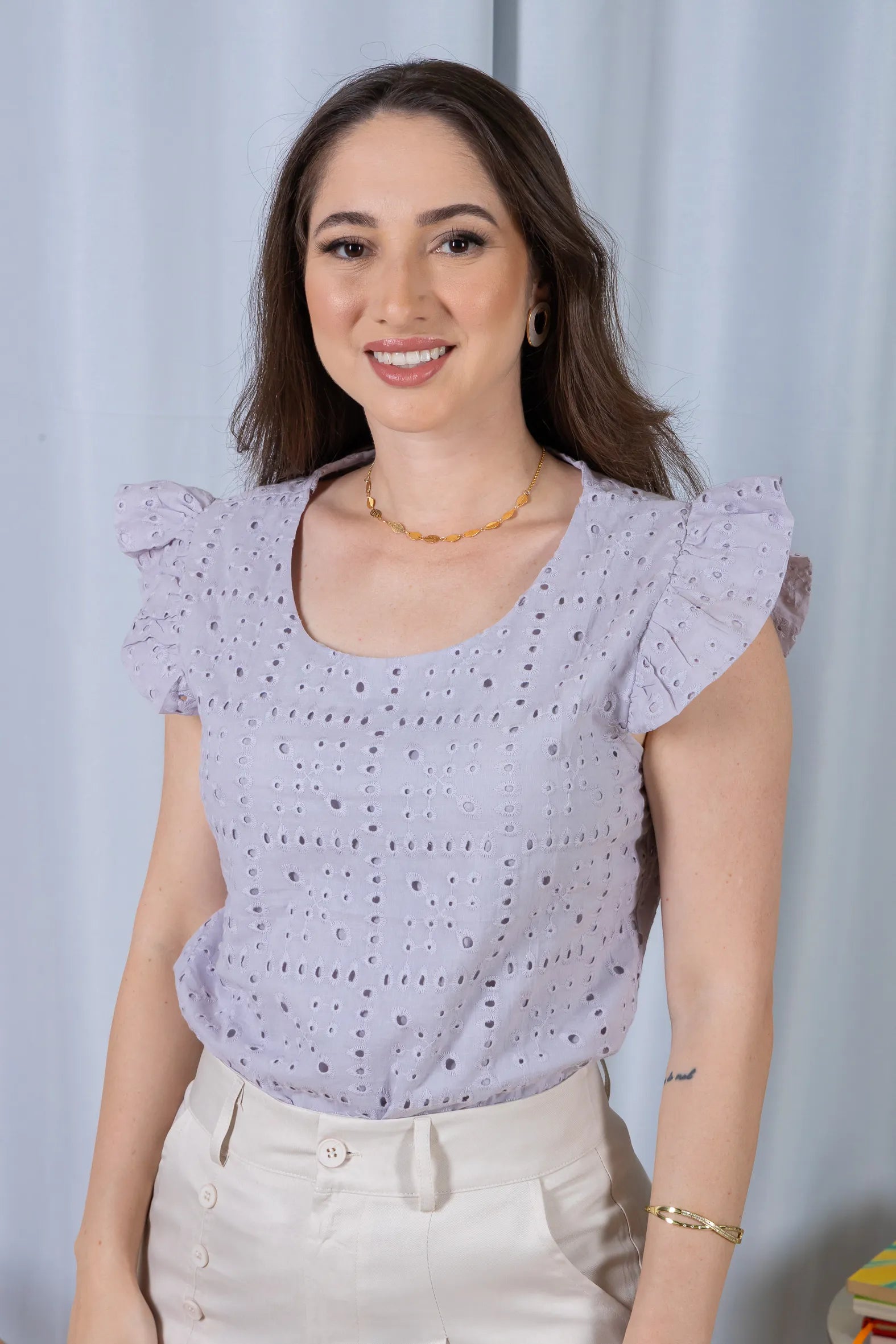 Regata Babados Cotton Em Laise Gabriela Cinza Azulado