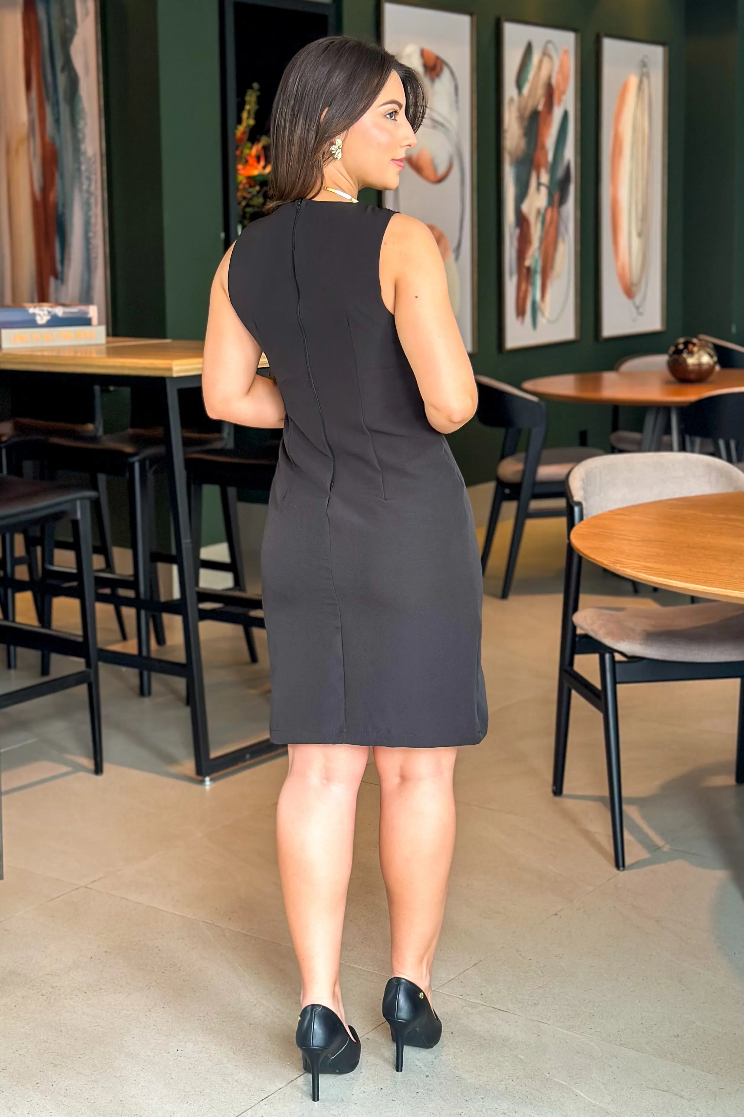 Vestido Decote "V" Regata Verônica Preto