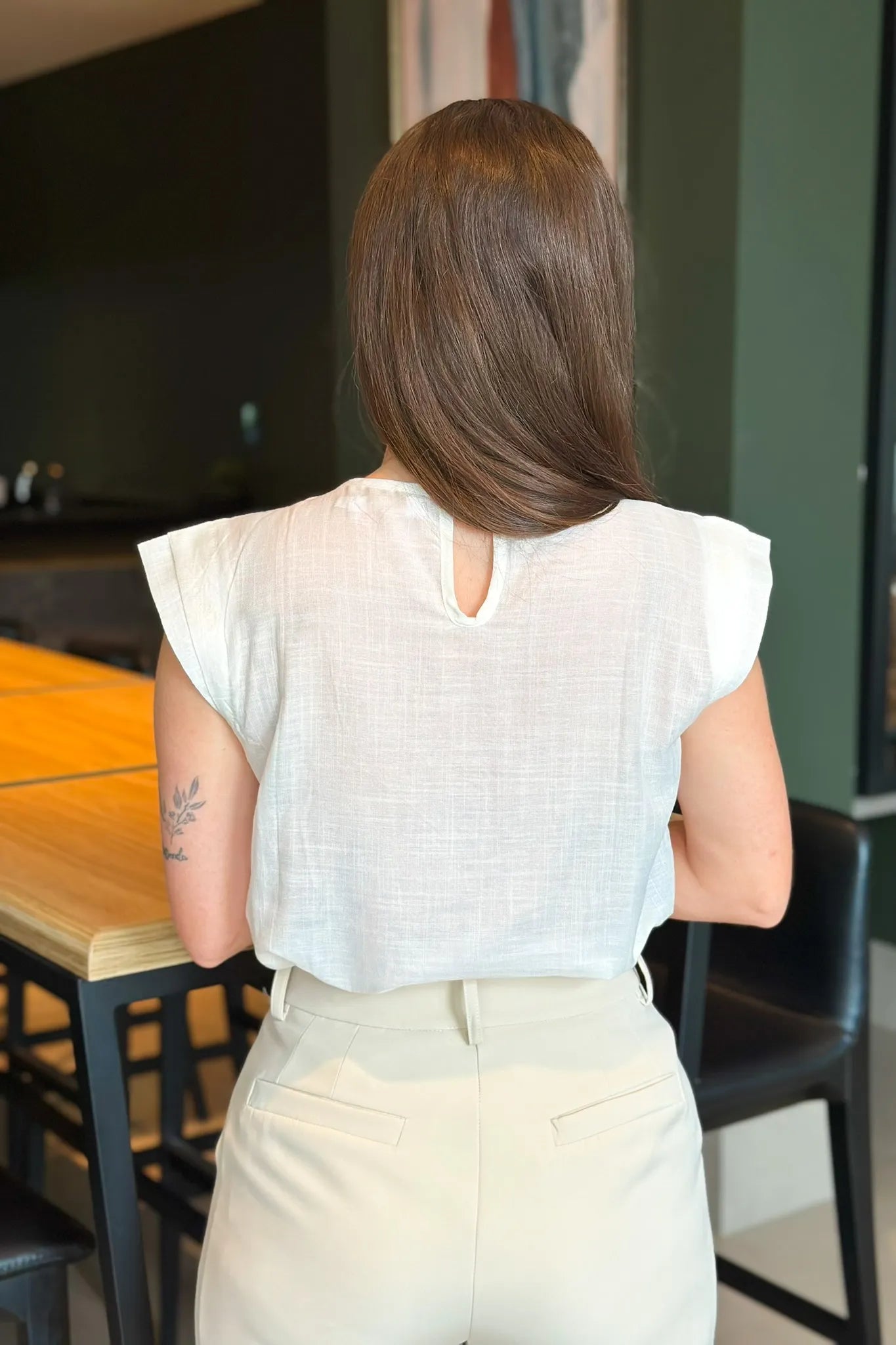 Blusa Manga Curta Em Laise Michelle Branca