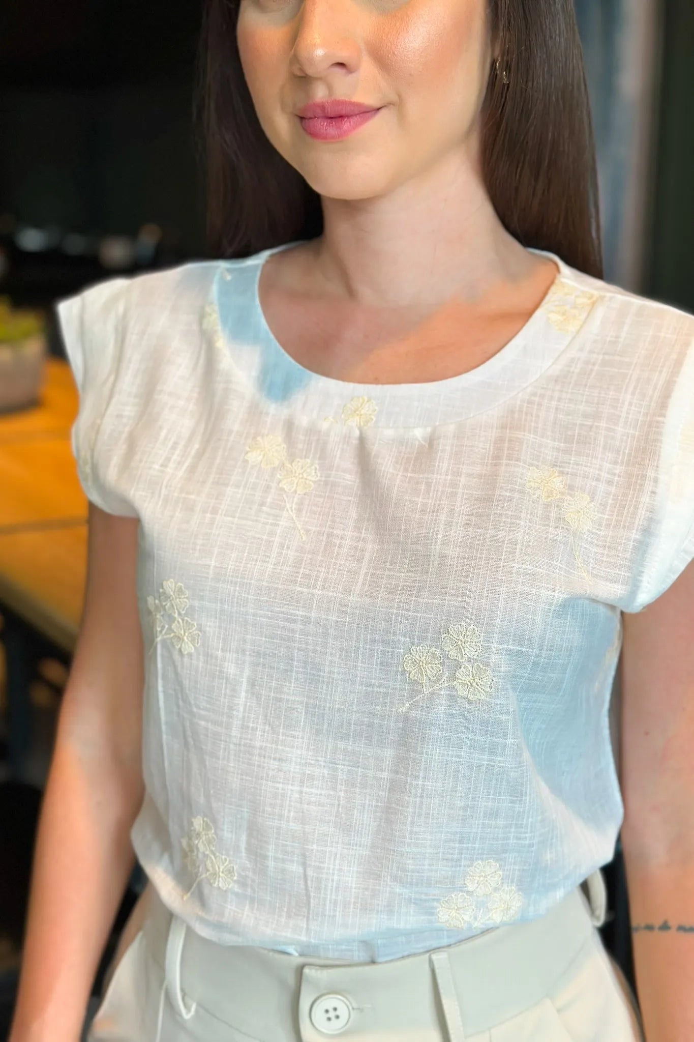 Blusa Manga Curta Em Laise Michelle Branca