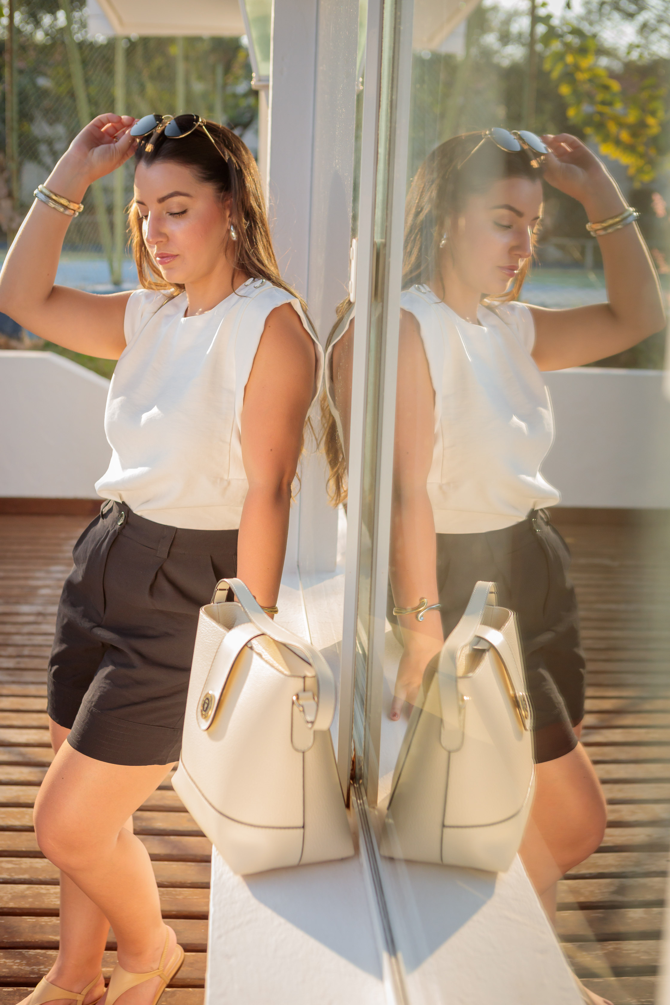 Blusa Regata Detalhe Botão Ombro Miriam Branca