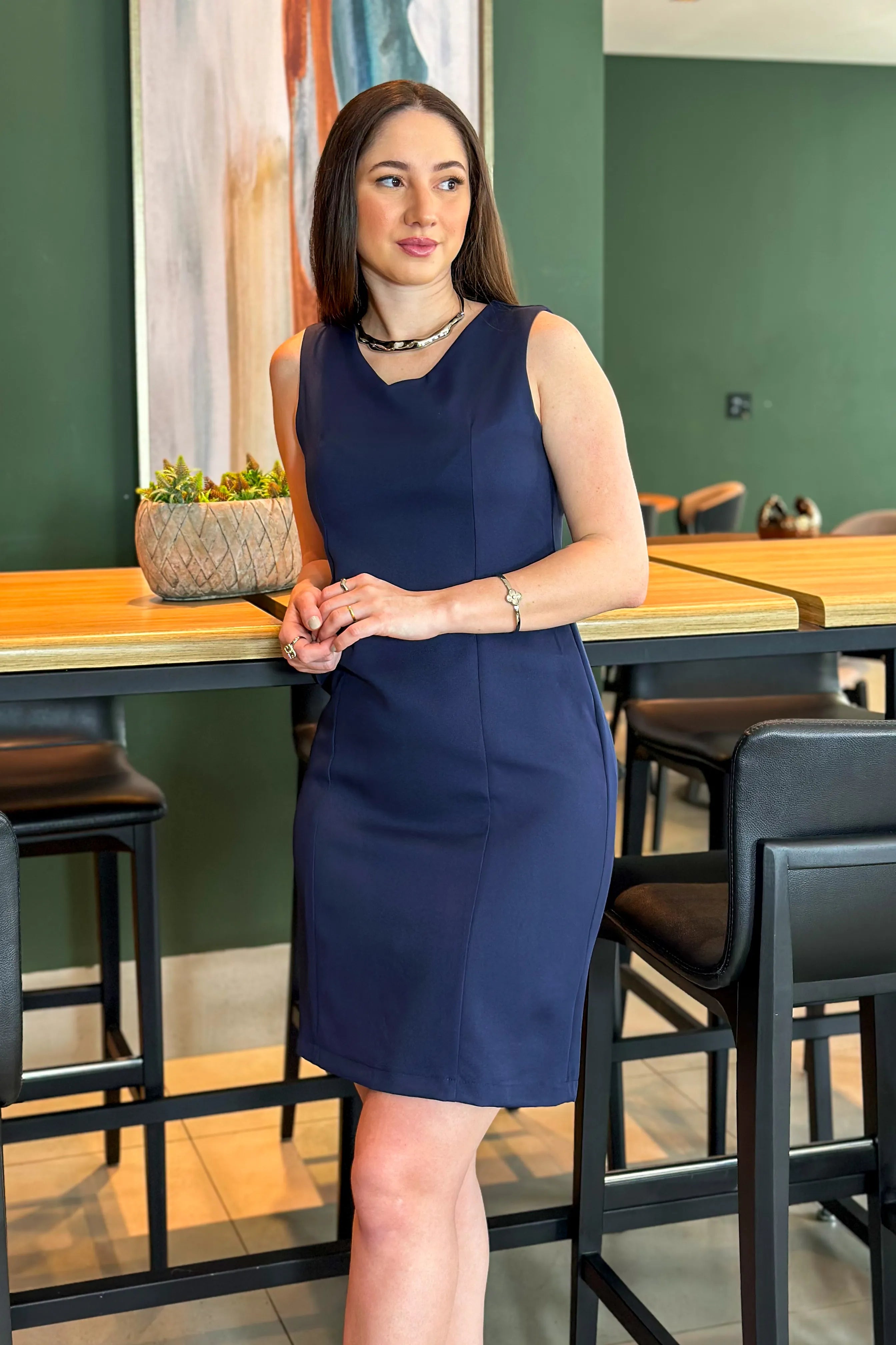 Vestido Decote "V" Regata Verônica Azul Marinho