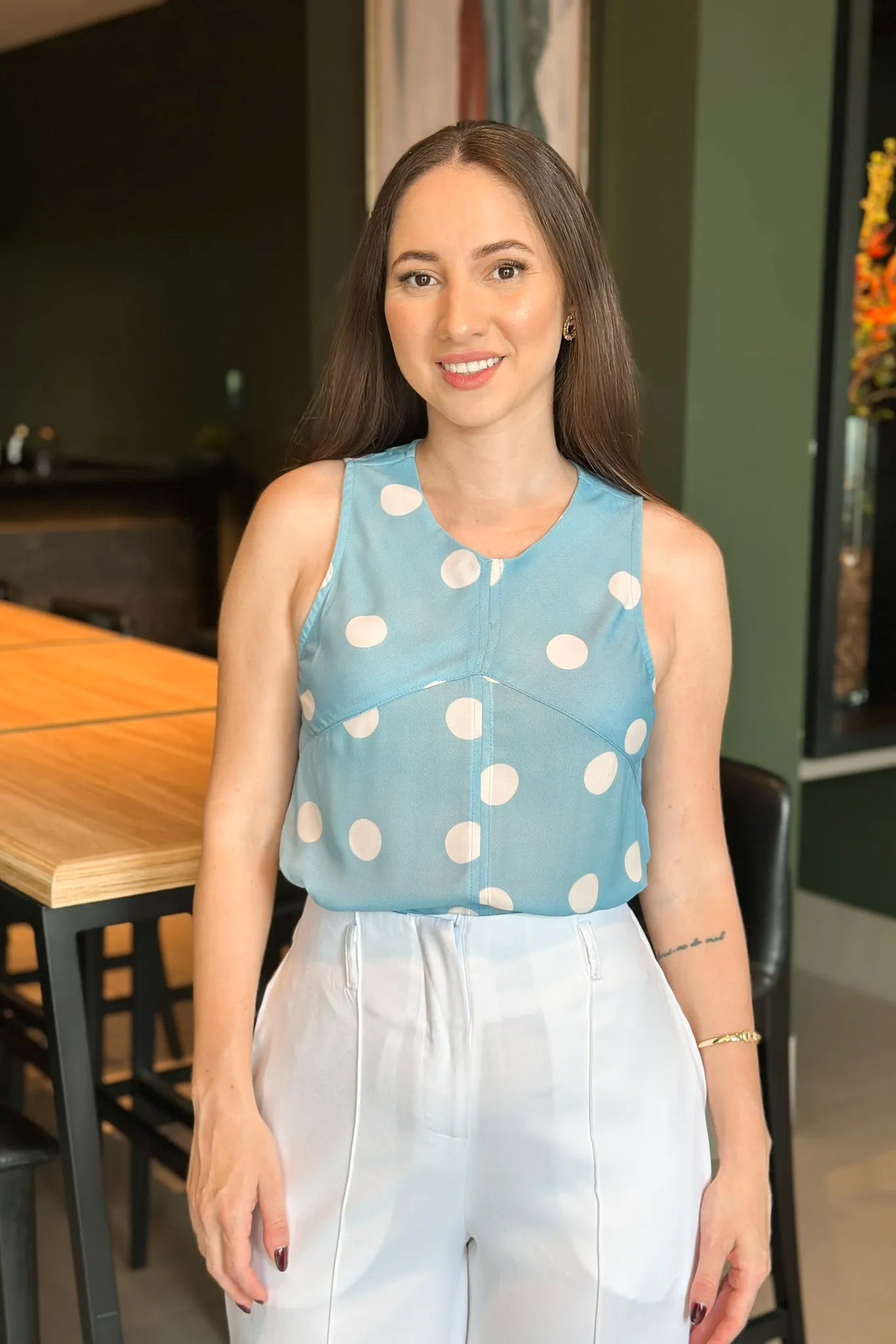 Blusa Regata Marcia Azul Estampada Poá Branca