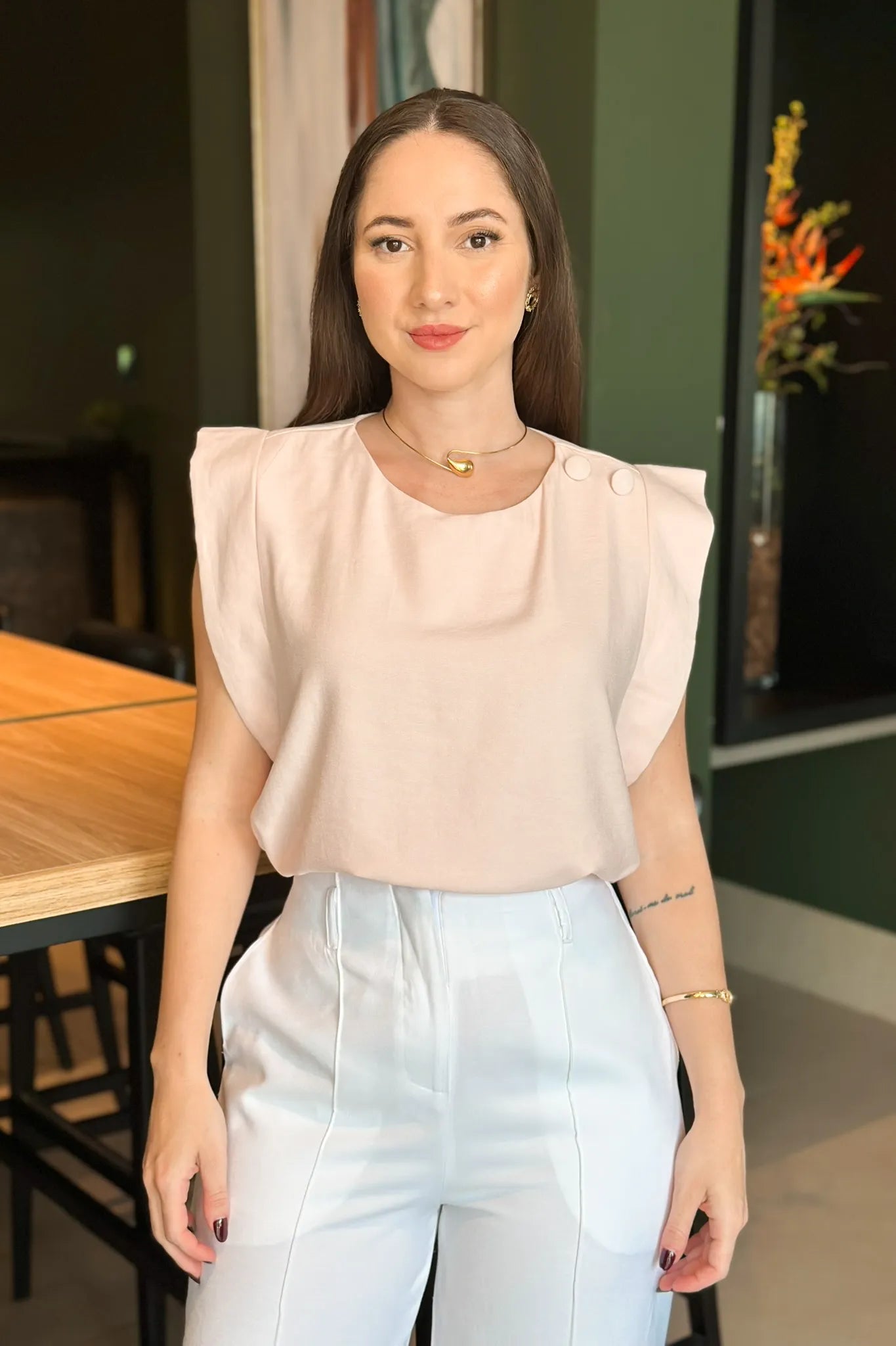 Blusa Regata Detalhe Botão Ombro Miriam Rosa Claro
