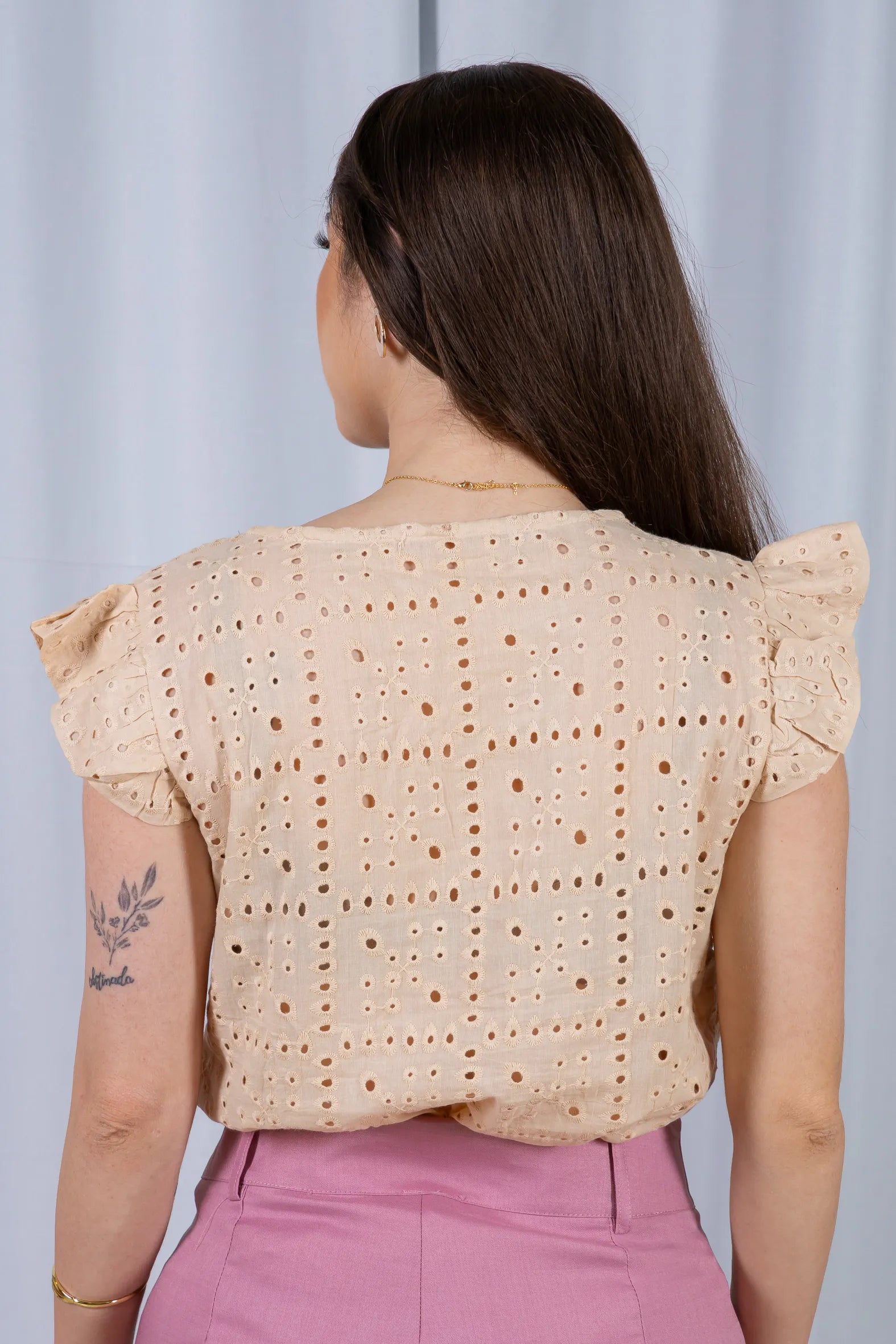 Regata Babados Cotton Em Laise Gabriela Creme