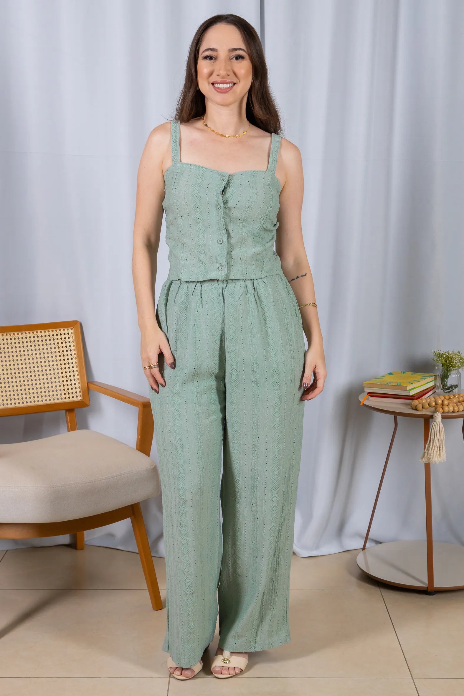 Calça Pantalona Bordado e Cós com Elástico Crepe Soft Carla Verde