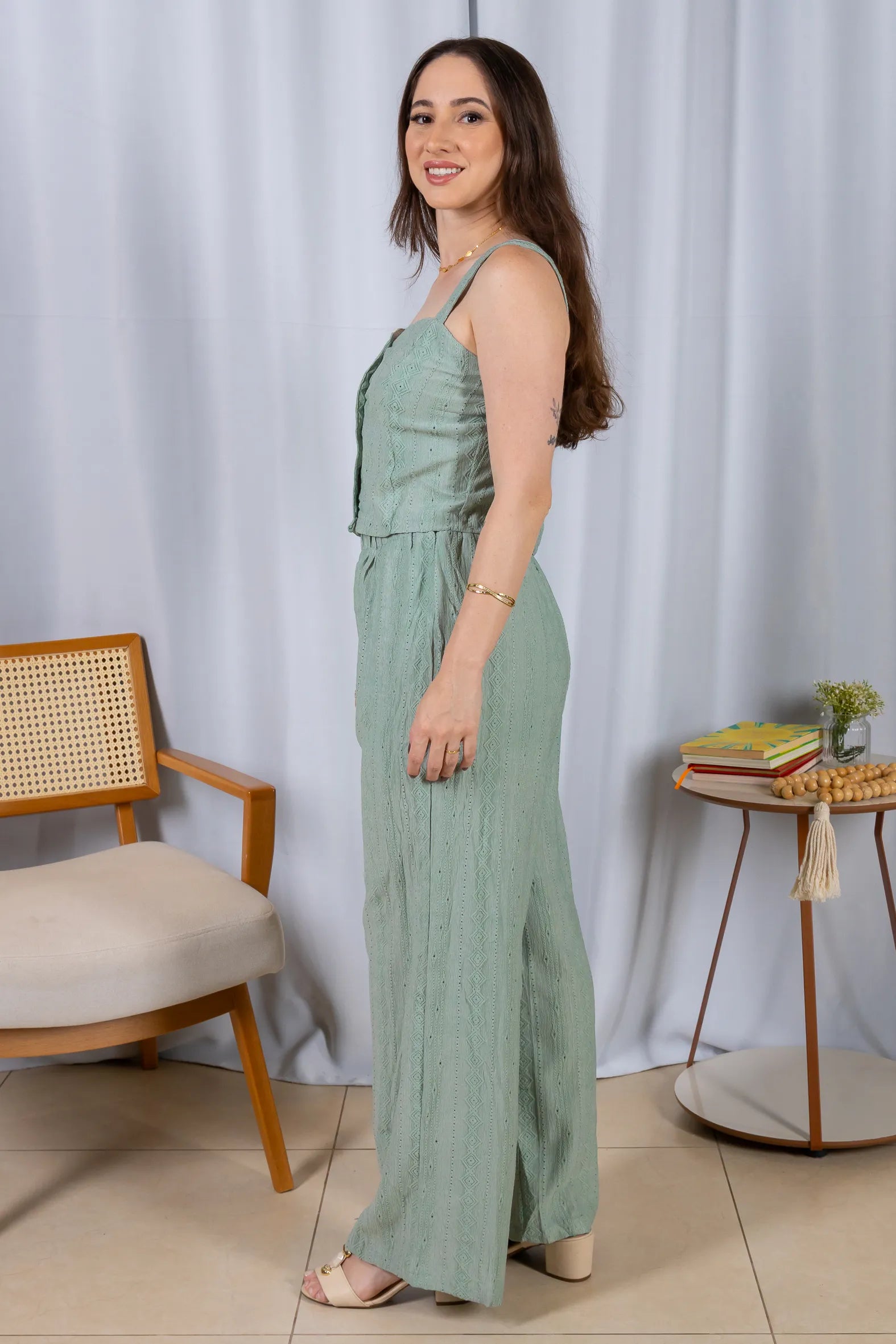 Calça Pantalona Bordado e Cós com Elástico Crepe Soft Carla Verde