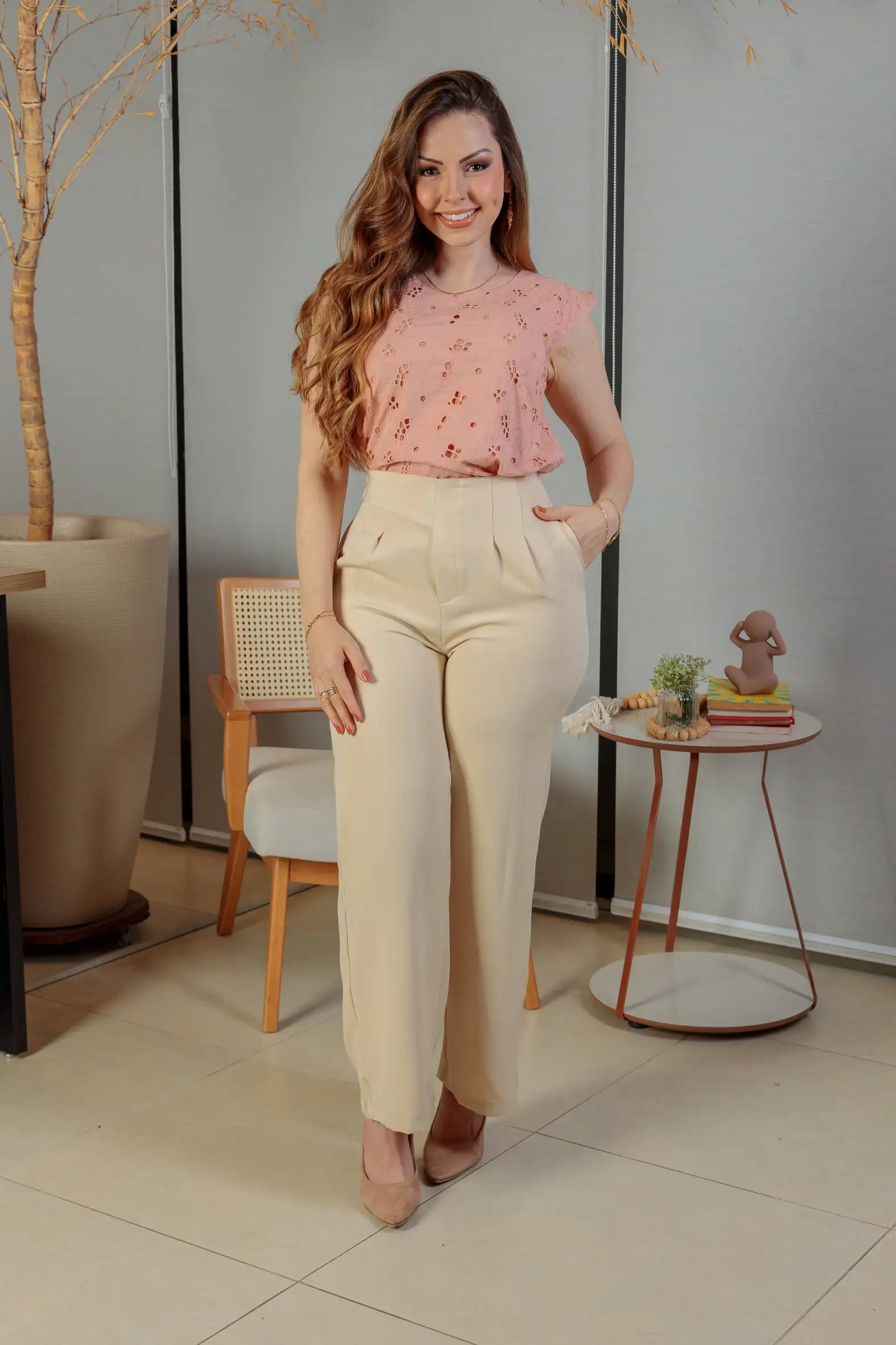 Blusa Regata Em Algodão Textura Bordada Laise Suzy Rose