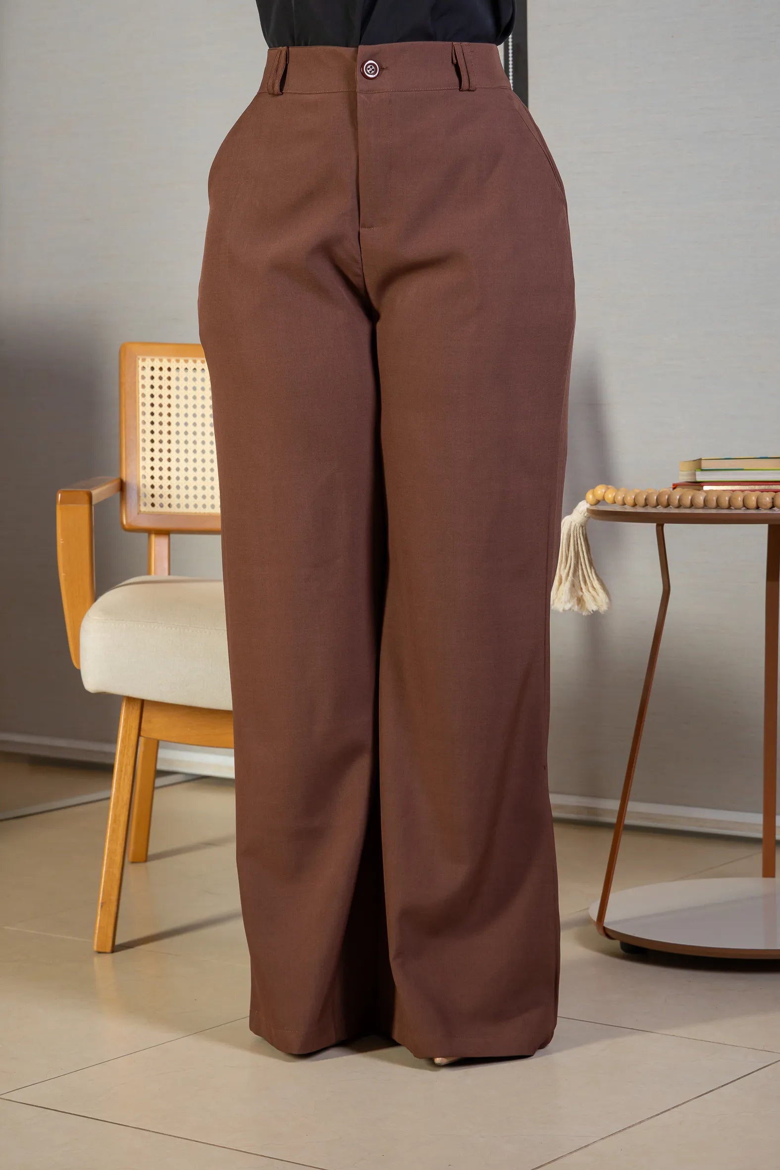 Calça Pantalona Alfaiataria Lux Detalhe Passador Grazi Massafera Marrom