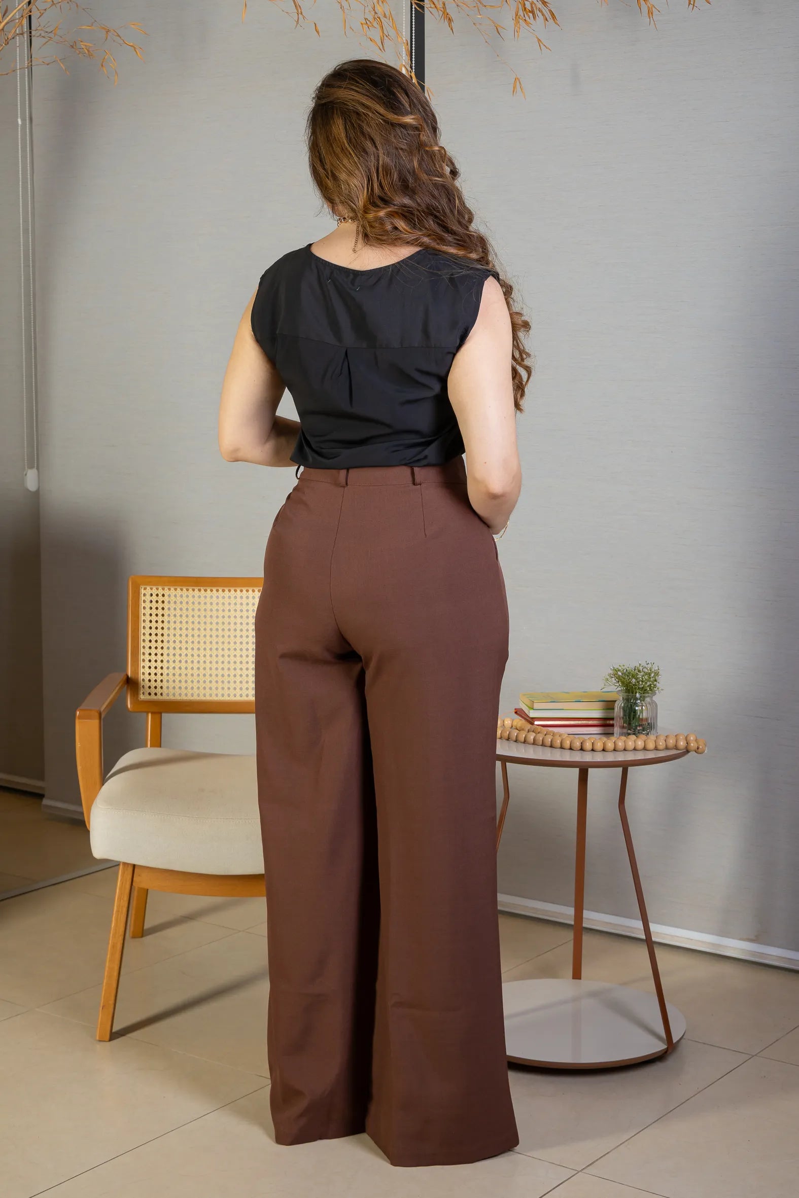 Calça Pantalona Alfaiataria Lux Detalhe Passador Grazi Massafera Marrom