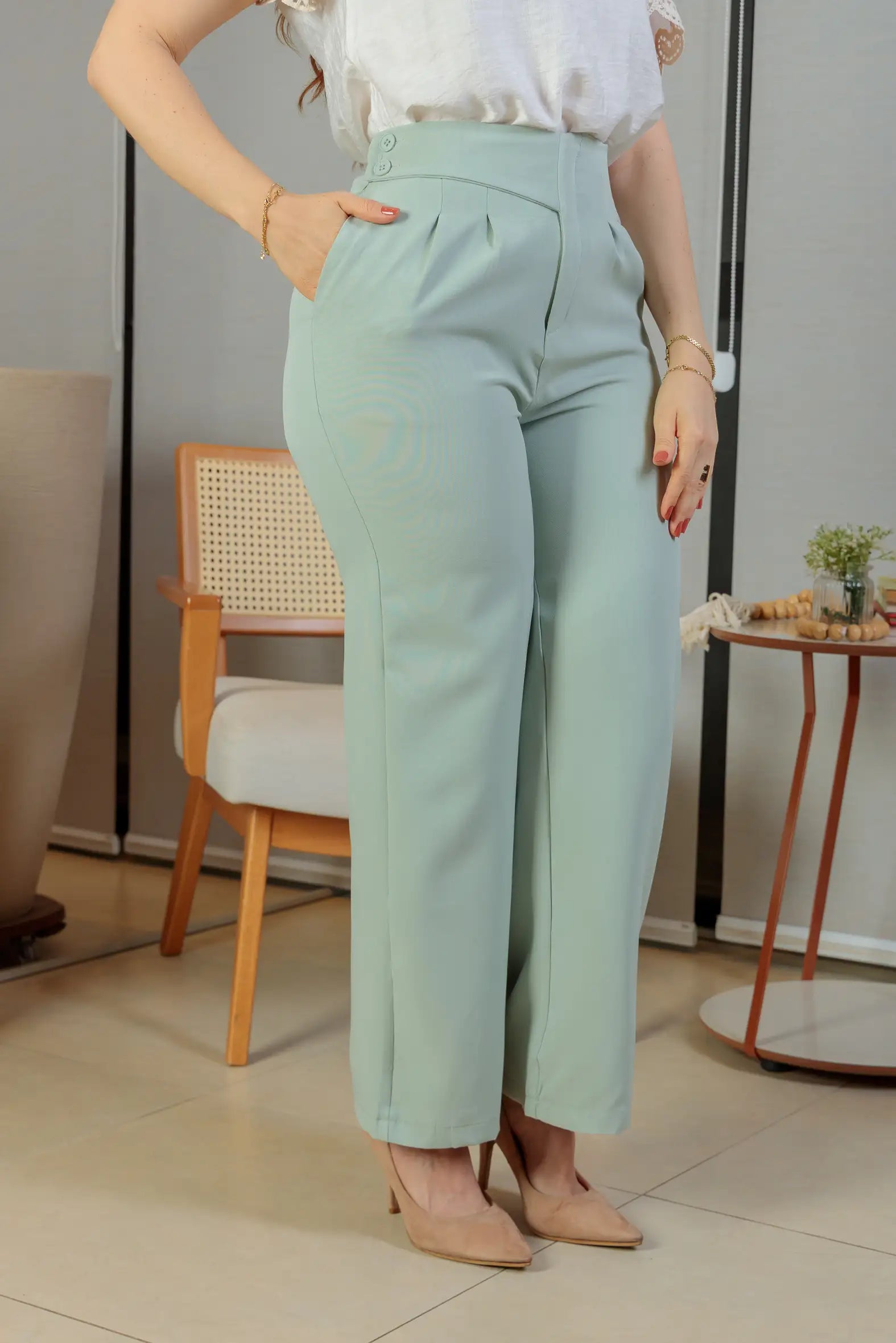 Calça Corte Reto Alfaiataria Detalhe Cós Eloísa Verde
