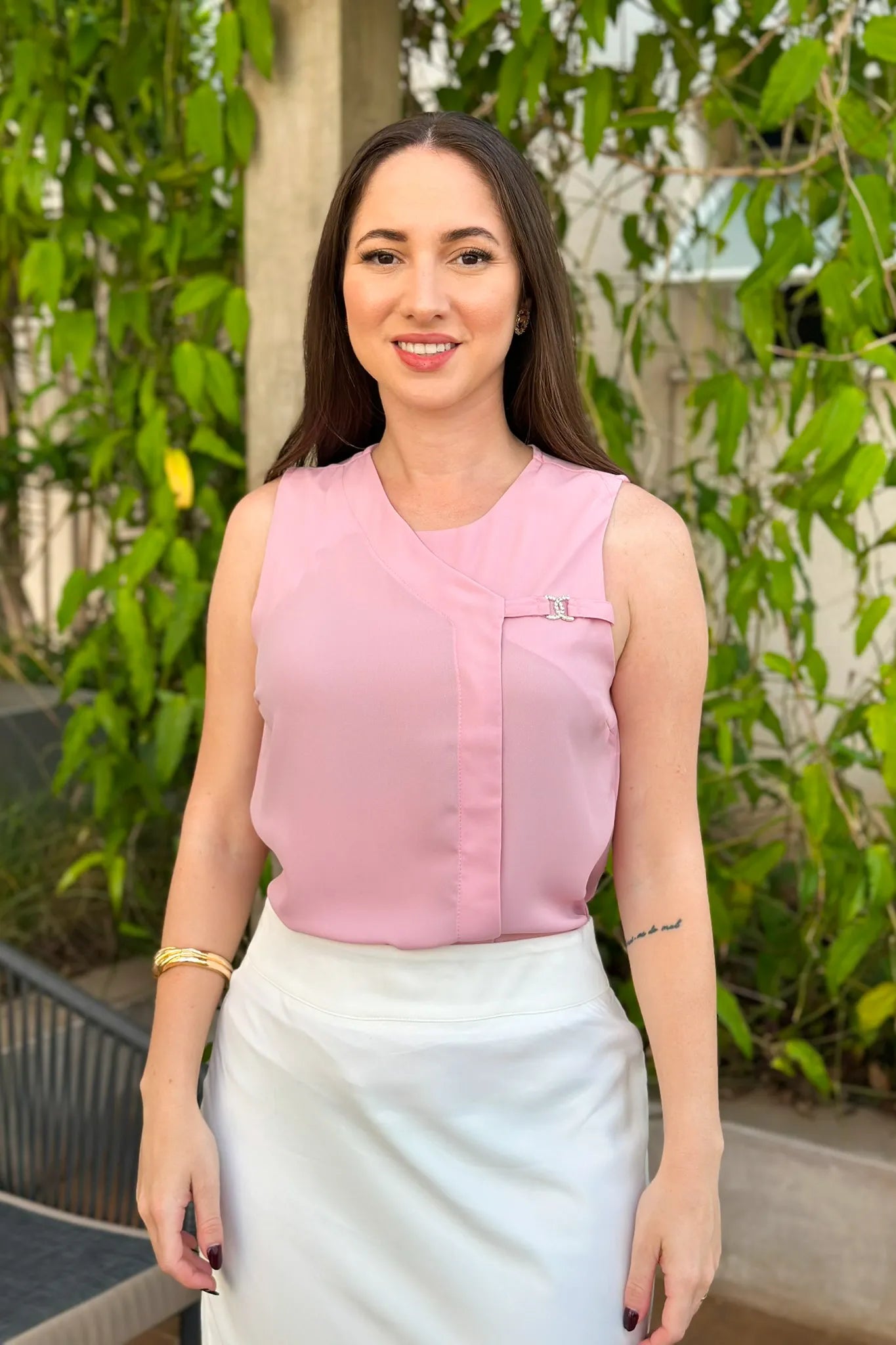 Blusa Regata Detalhe Broche Mariana Rosa Claro