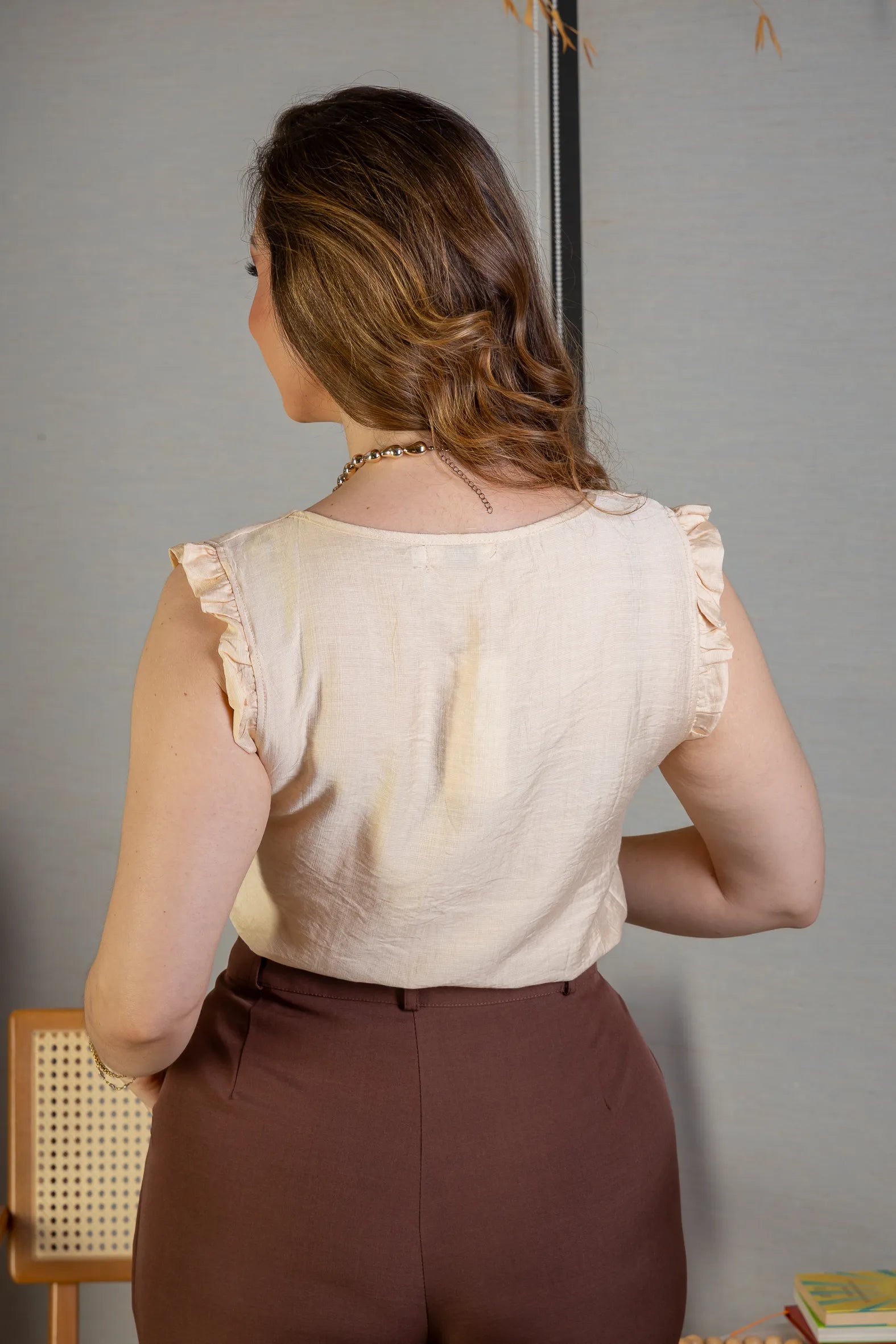 Blusa Regata Detalhe Laços Poli-Linho Sandy Lima Creme